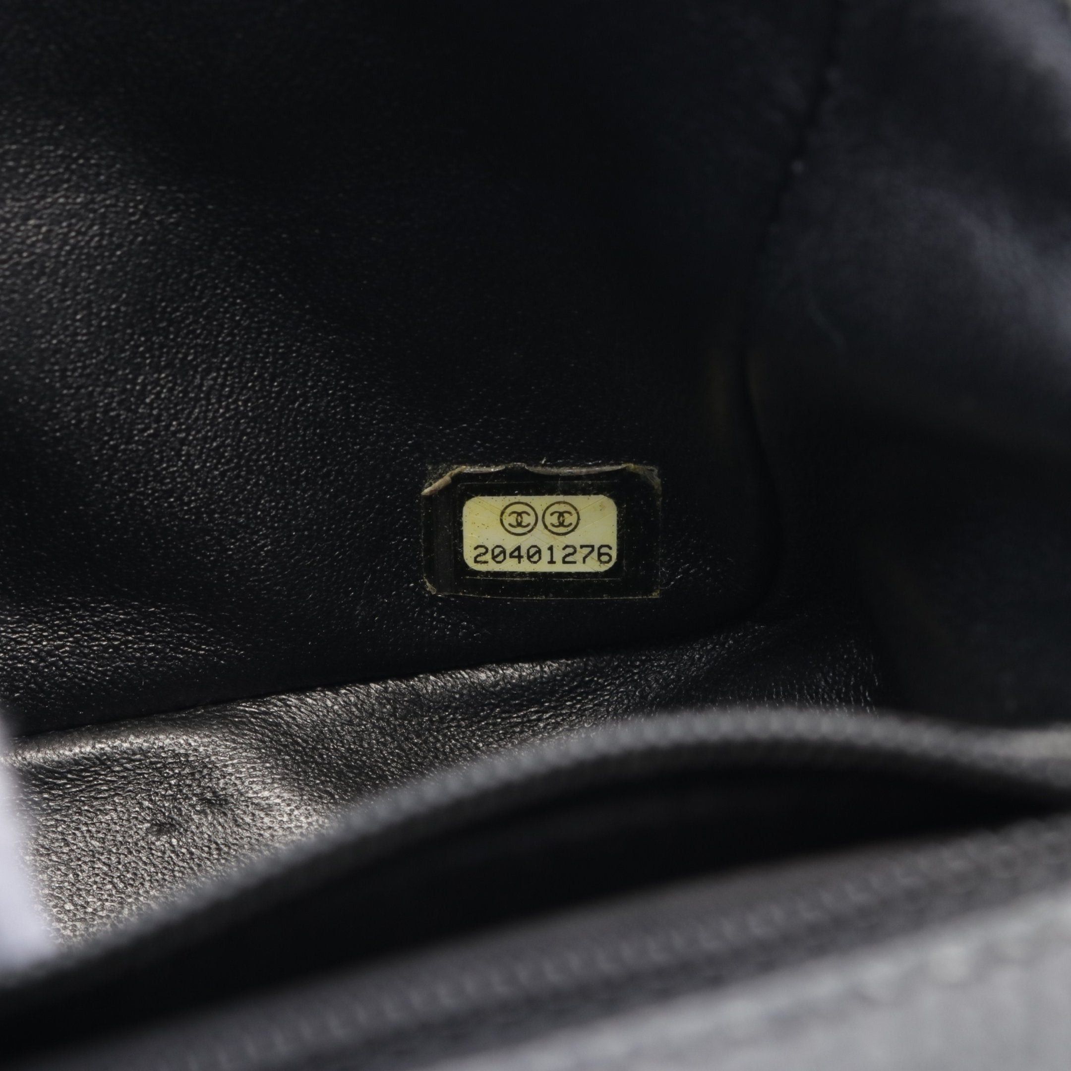 Chanel Chanel Mini Matelasse Chain Shoulder Bag Caviar Skin Black Gold Hardware Size ONE SIZE - 5 Thumbnail