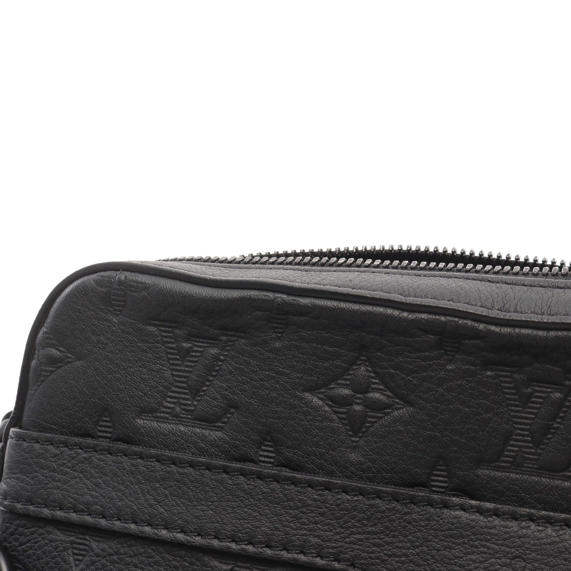 Louis Vuitton Louis Vuitton Trio Messenger Monogram Shadow Shoulder Bag Leather Black Size ONE SIZE - 6 Thumbnail