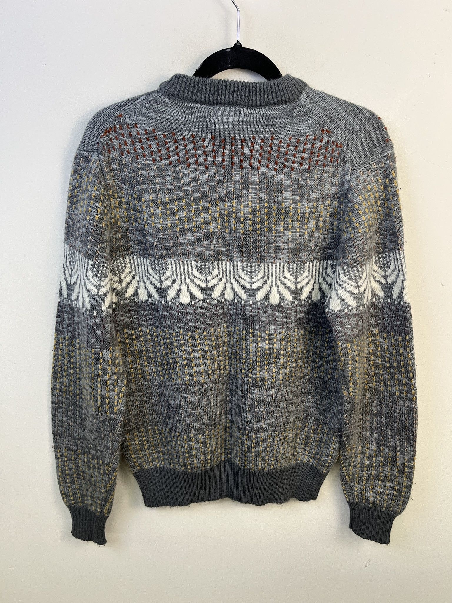Vintage Vintage Knit Sweater 1990s Thick Knit Hi Gear Grey Stripe Pattern Sweater Size S Size US S / EU 44-46 / 1 - 3 Thumbnail