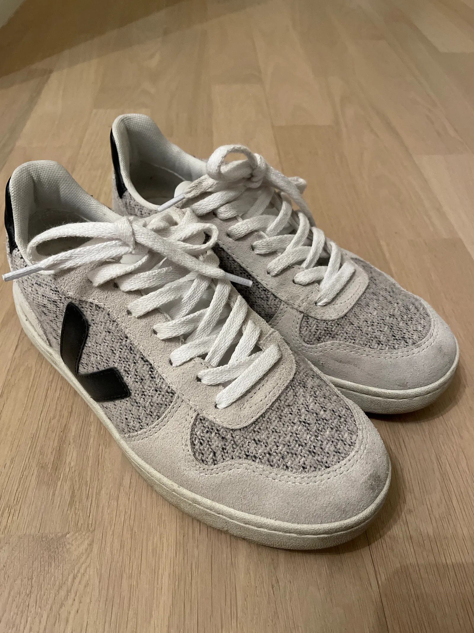Veja Veja V10 Sneakers Size US 8 / IT 38 - 3 Thumbnail