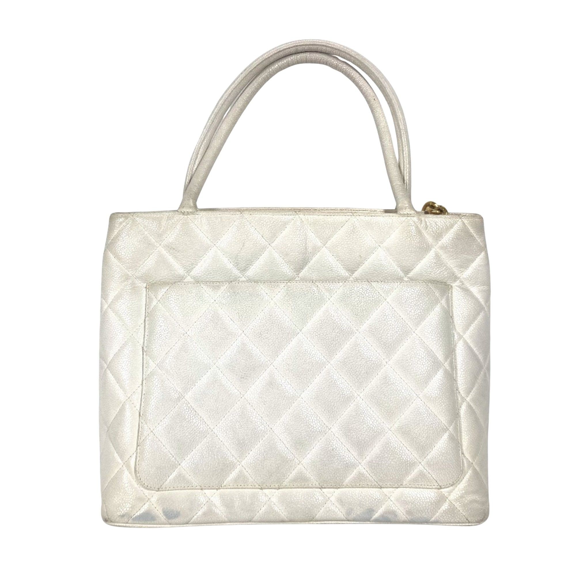 Chanel Chanel Medaillon tote Size ONE SIZE - 2 Thumbnail