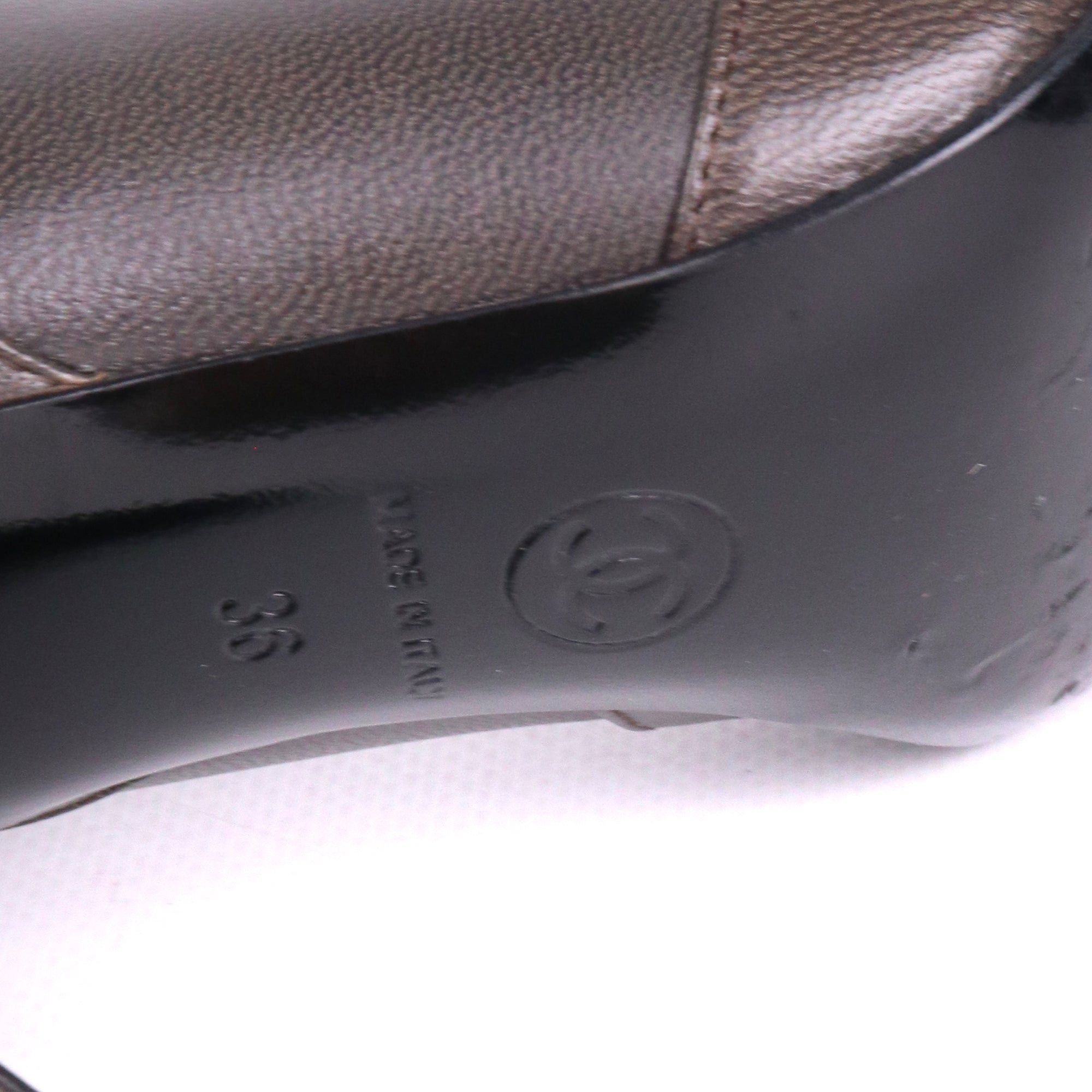 Chanel CHANEL - Chanel CC ankle boots in gray leather Size US 5 / IT 35 - 6 Thumbnail