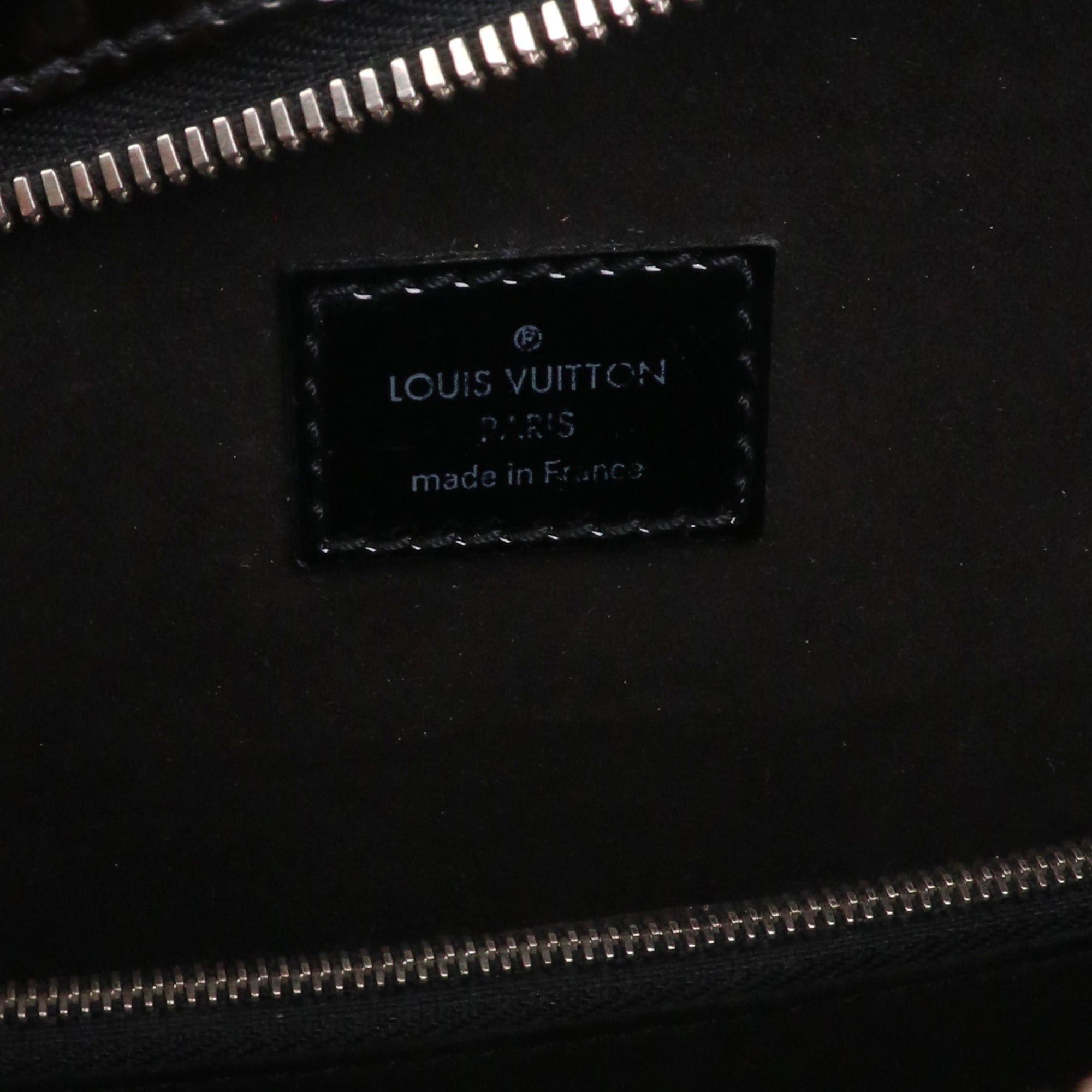 Louis Vuitton LOUIS VUITTON - Louis Vuitton Pont Neuf handbag in black patent epi leather Size ONE SIZE - 8 Thumbnail