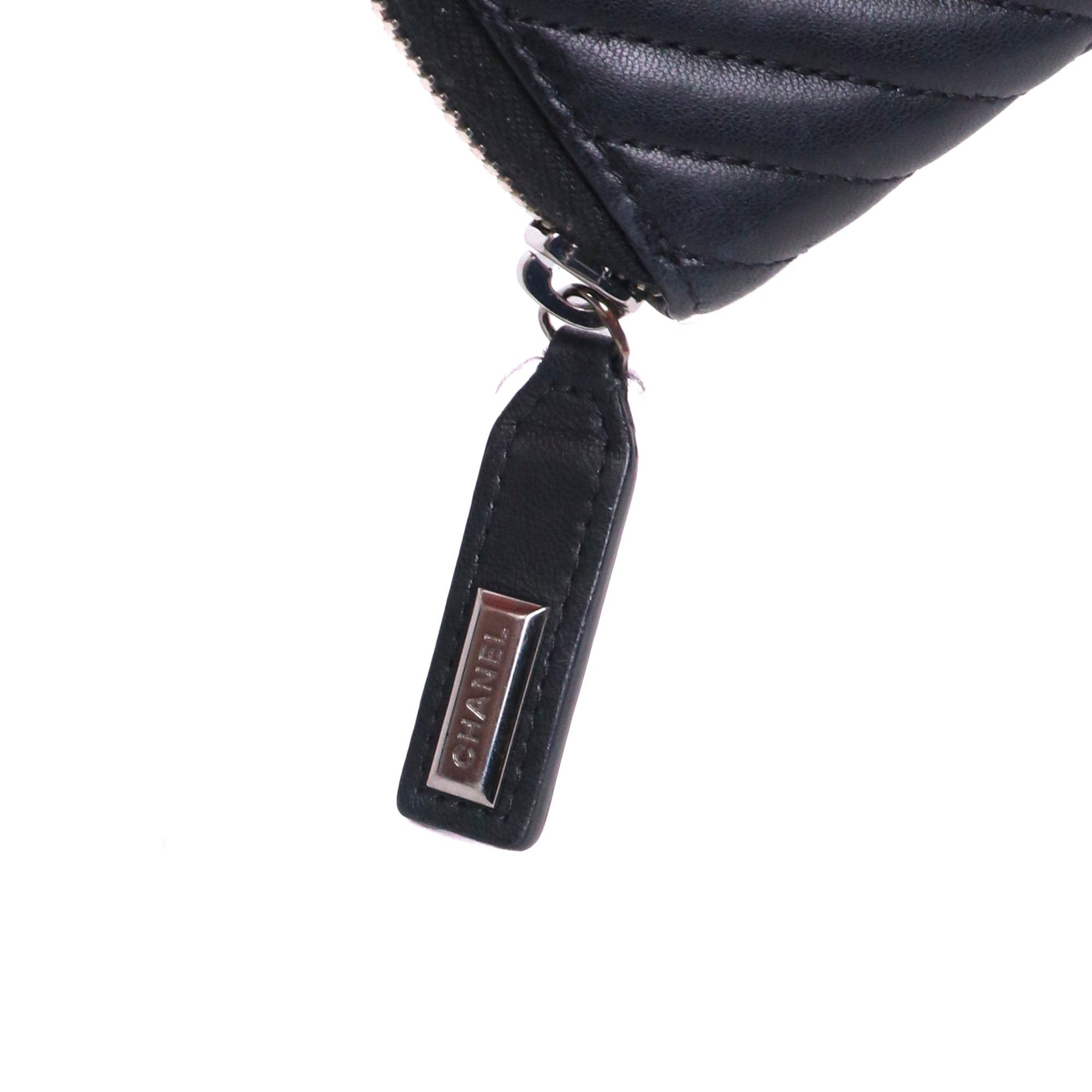 Chanel CHANEL - Chanel zipped wallet in black chevron leather Size ONE SIZE - 5 Thumbnail