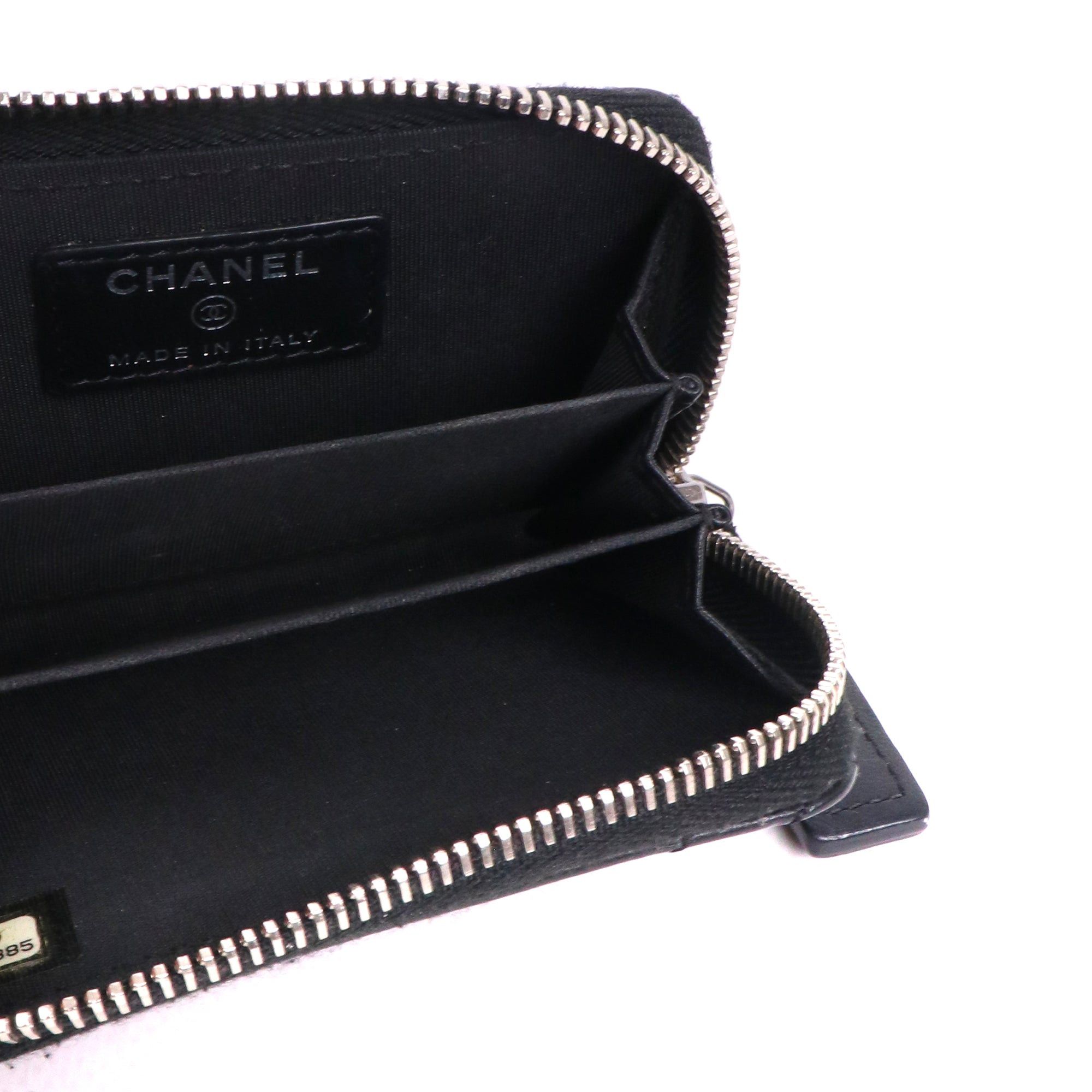 Chanel CHANEL - Chanel zipped wallet in black chevron leather Size ONE SIZE - 6 Thumbnail