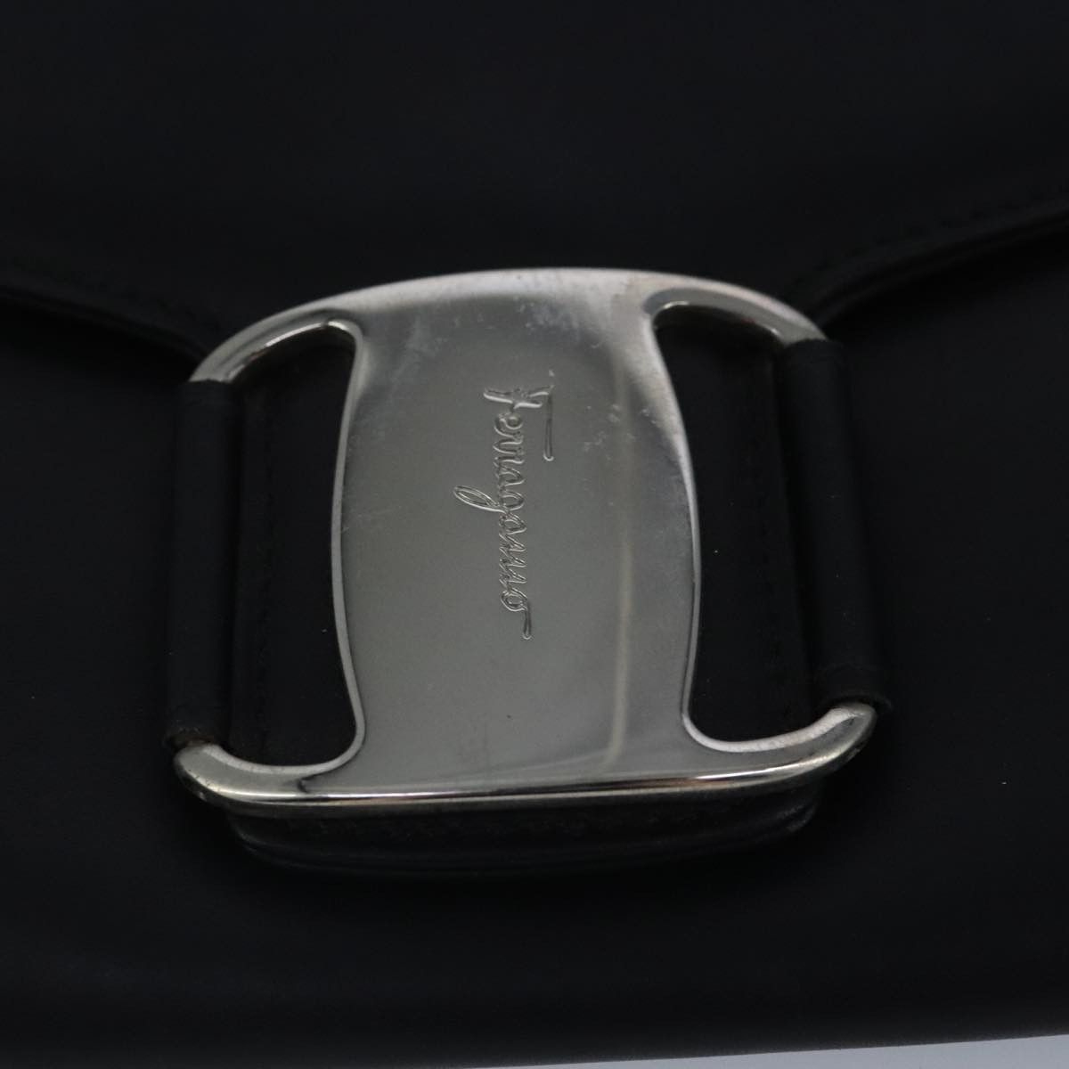Salvatore Ferragamo Vara Black Leather Wallet (Pre-Owned) Size ONE SIZE - 10 Thumbnail