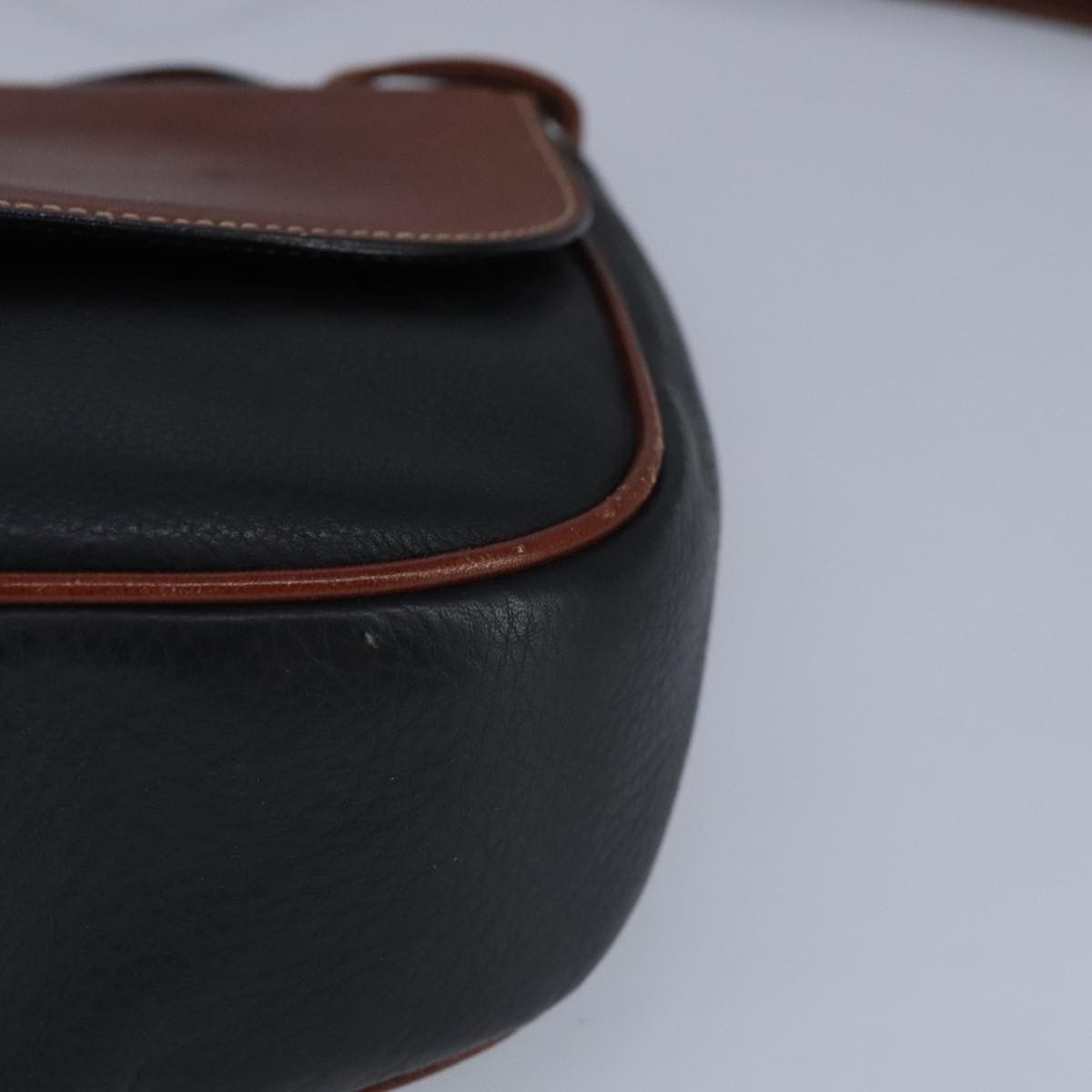 Bally Black Leather Shoulder Bag (Pre-Owned) Size ONE SIZE - 8 Thumbnail