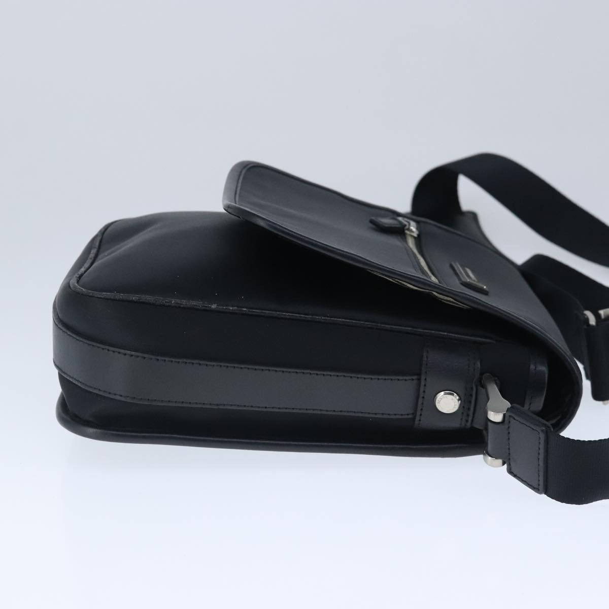 Black Synthetic Shoulder Bag (Pre-Owned)