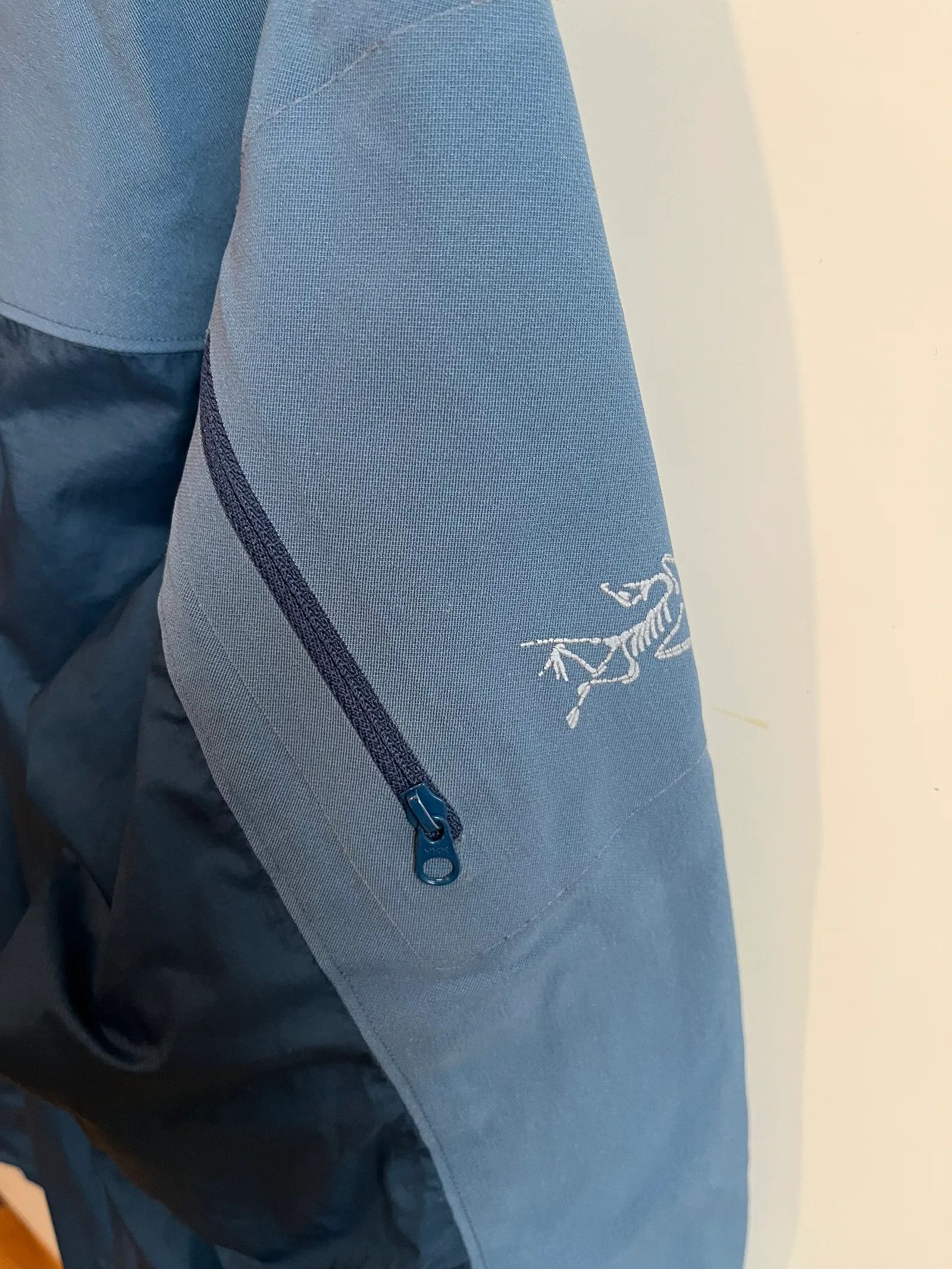 Arc'teryx Arcteryx Jacket Size M / US 6-8 / IT 42-44 - 2 Thumbnail