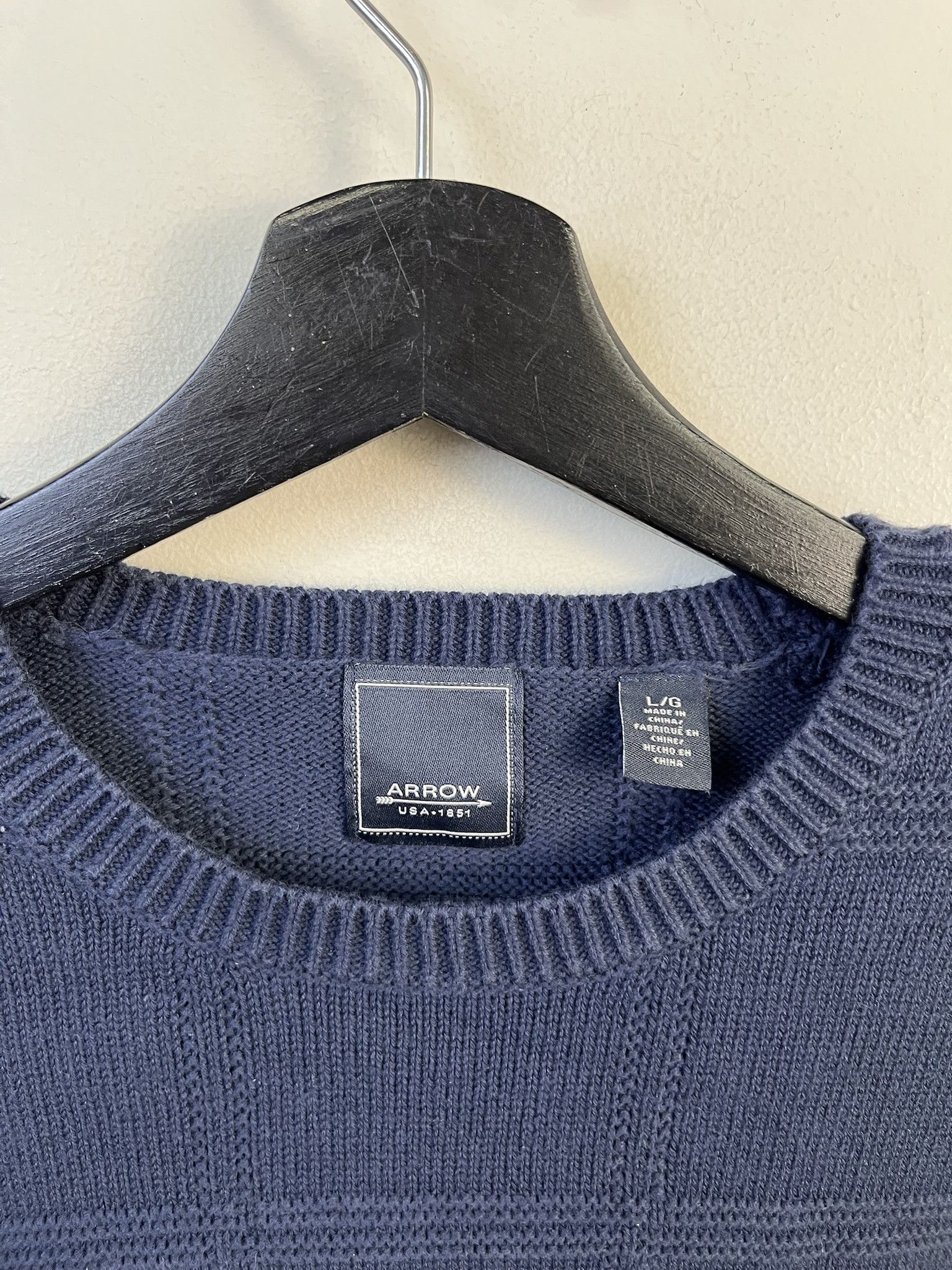 Other Vintage Knit Sweater 1990s Thick Knit Arrow Tonal Navy Box Knit Sweater Size L Size US L / EU 52-54 / 3 - 2 Thumbnail