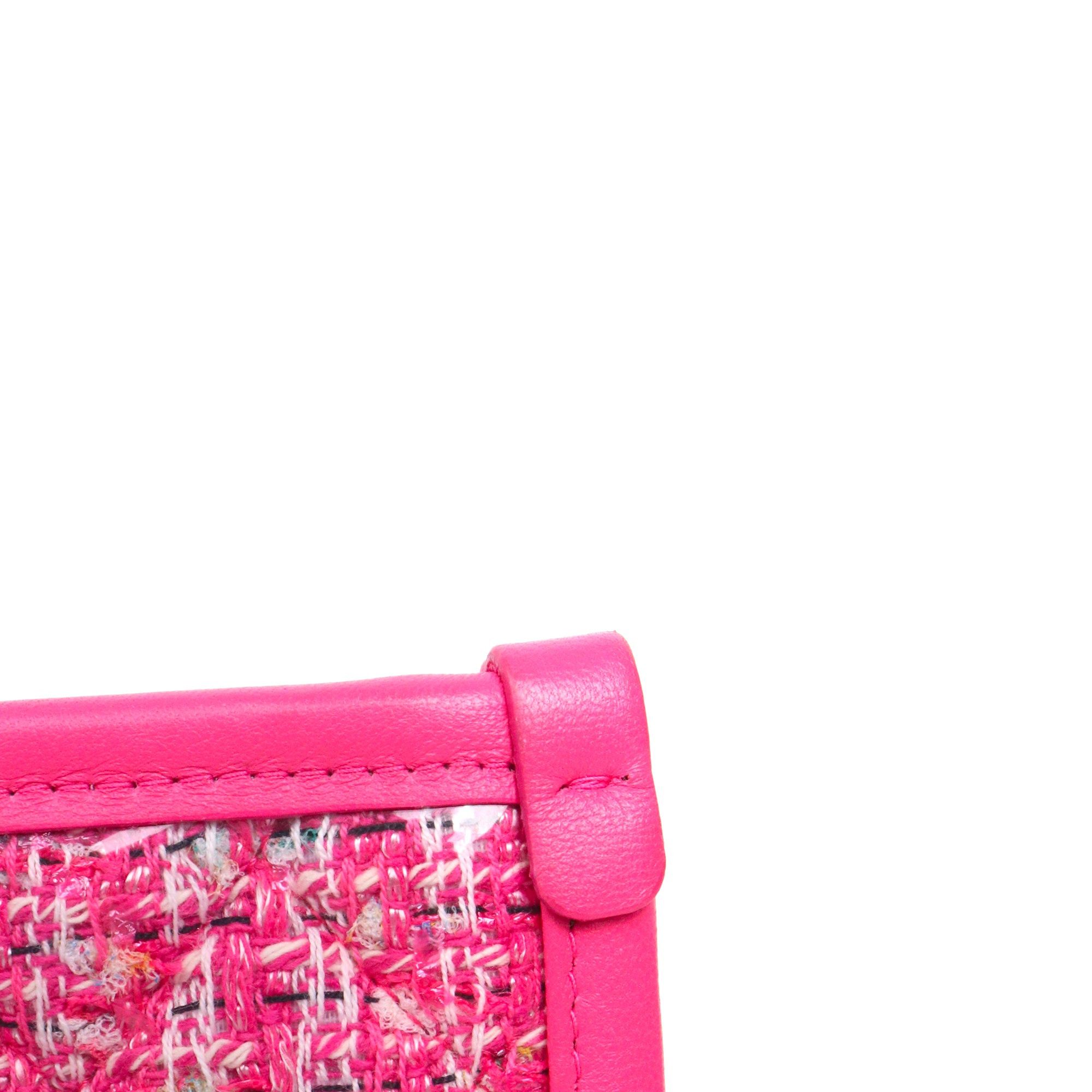 Chanel CHANEL - Chanel CHA NEL clutch in PVC and pink tweed Size ONE SIZE - 6 Thumbnail