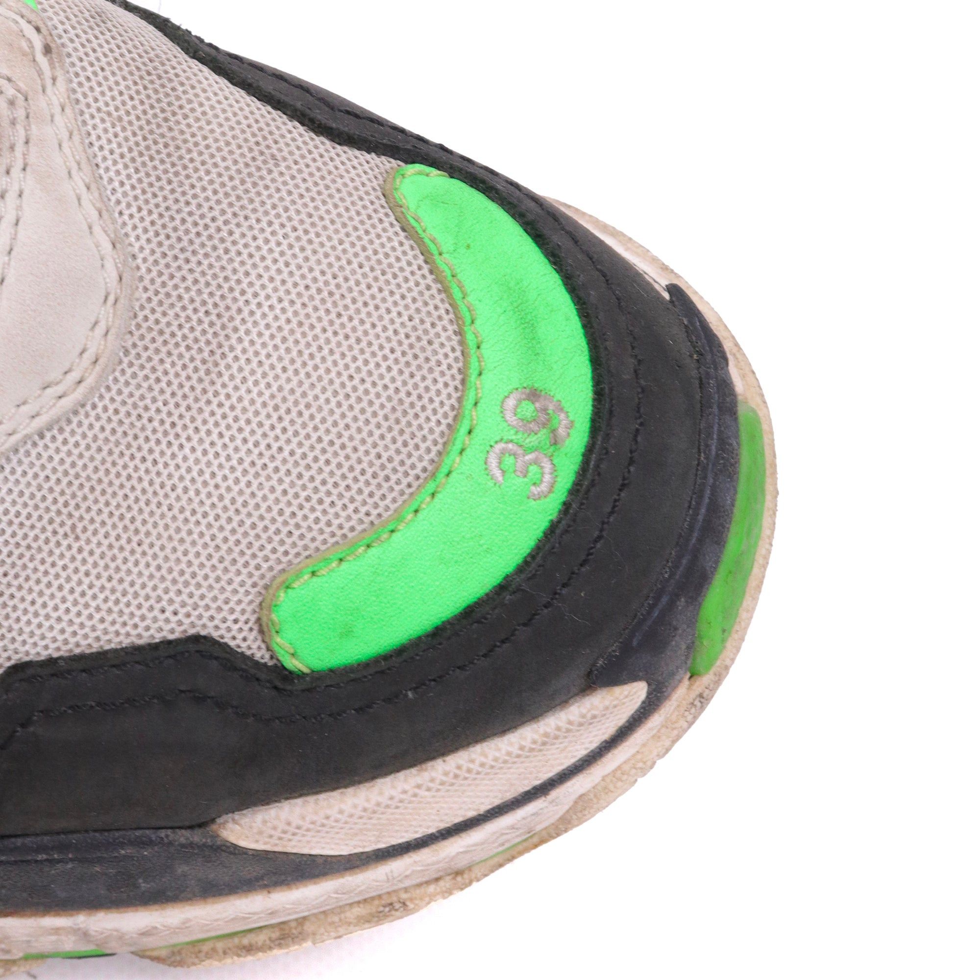 Balenciaga BALENCIAGA - Balenciaga Triple S sneakers in green and black fabric (T39) Size US 8 / IT 38 - 4 Thumbnail