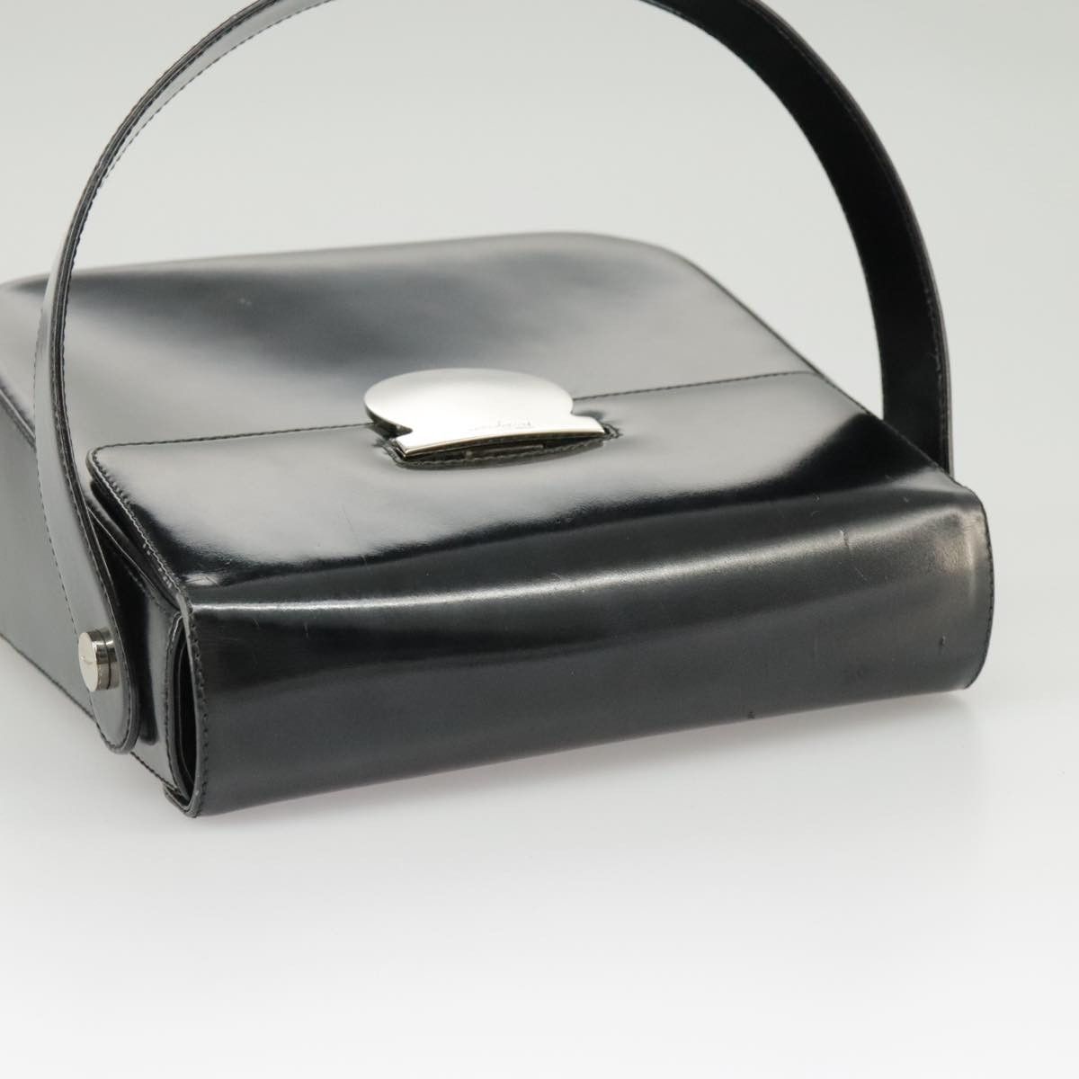 Salvatore Ferragamo Gancini Black Leather Handbag (Pre-Owned) Size ONE SIZE - 19 Thumbnail