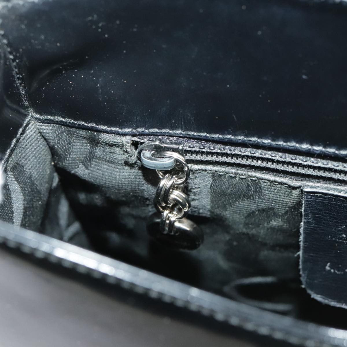 Salvatore Ferragamo Gancini Black Leather Handbag (Pre-Owned) Size ONE SIZE - 12 Thumbnail