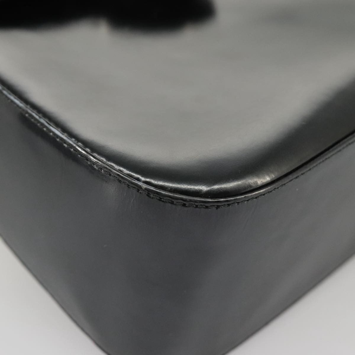 Salvatore Ferragamo Gancini Black Leather Handbag (Pre-Owned) Size ONE SIZE - 7 Thumbnail