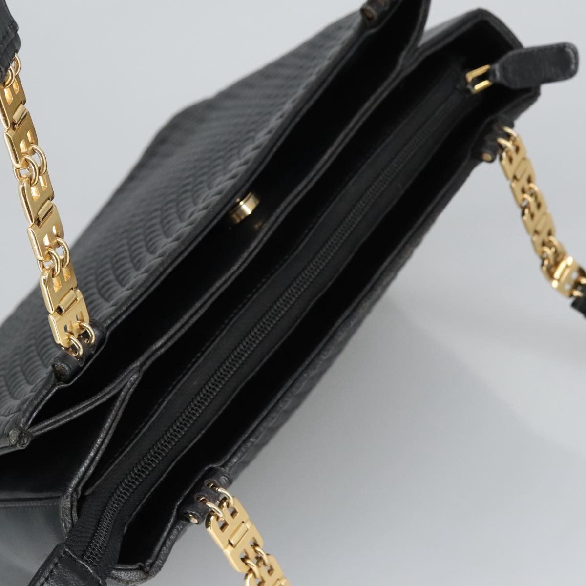 Bally Black Leather Shoulder Bag (Pre-Owned) Size ONE SIZE - 18 Thumbnail