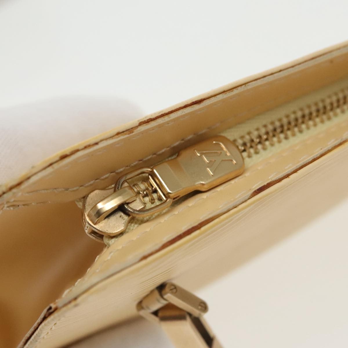 Louis Vuitton Beige Leather Shoulder Bag (Pre-Owned) Size ONE SIZE - 11 Thumbnail