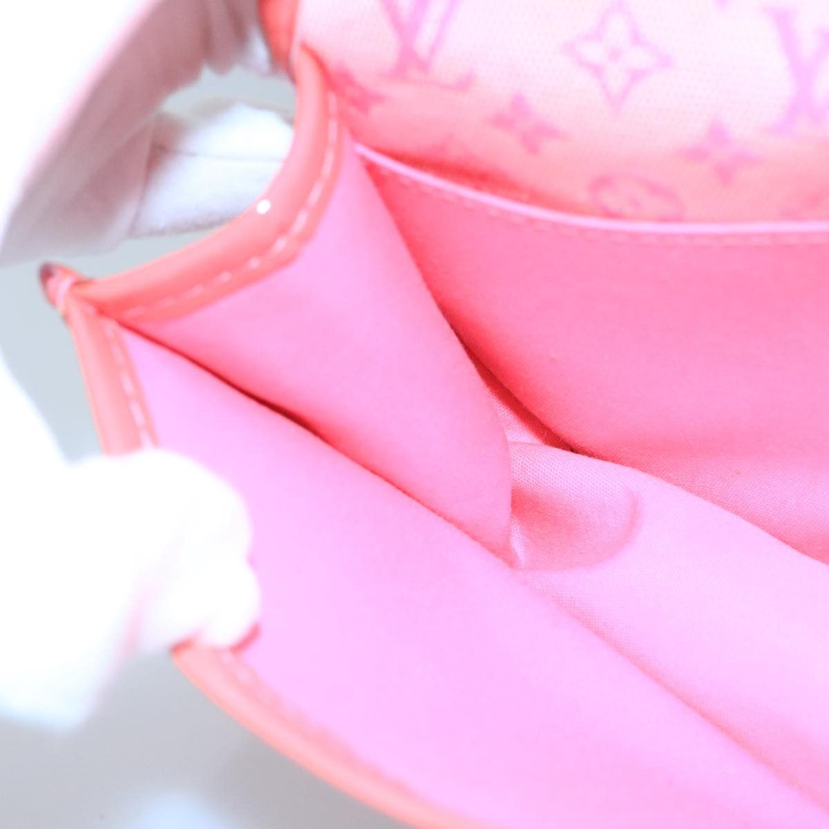 Louis Vuitton Mary Kate Pink Canvas Clutch Bag (Pre-Owned) Size ONE SIZE - 17 Thumbnail