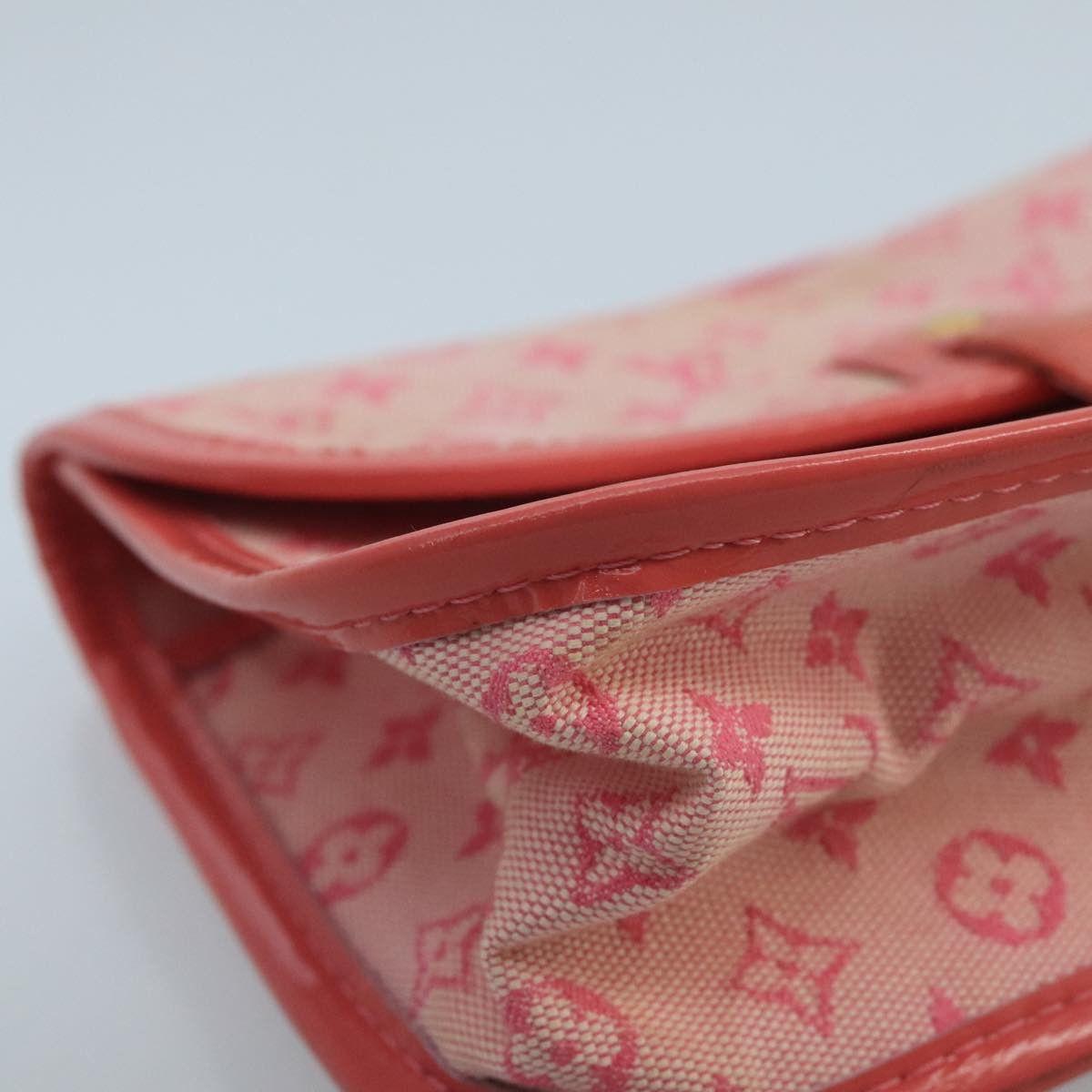 Louis Vuitton Mary Kate Pink Canvas Clutch Bag (Pre-Owned) Size ONE SIZE - 7 Thumbnail