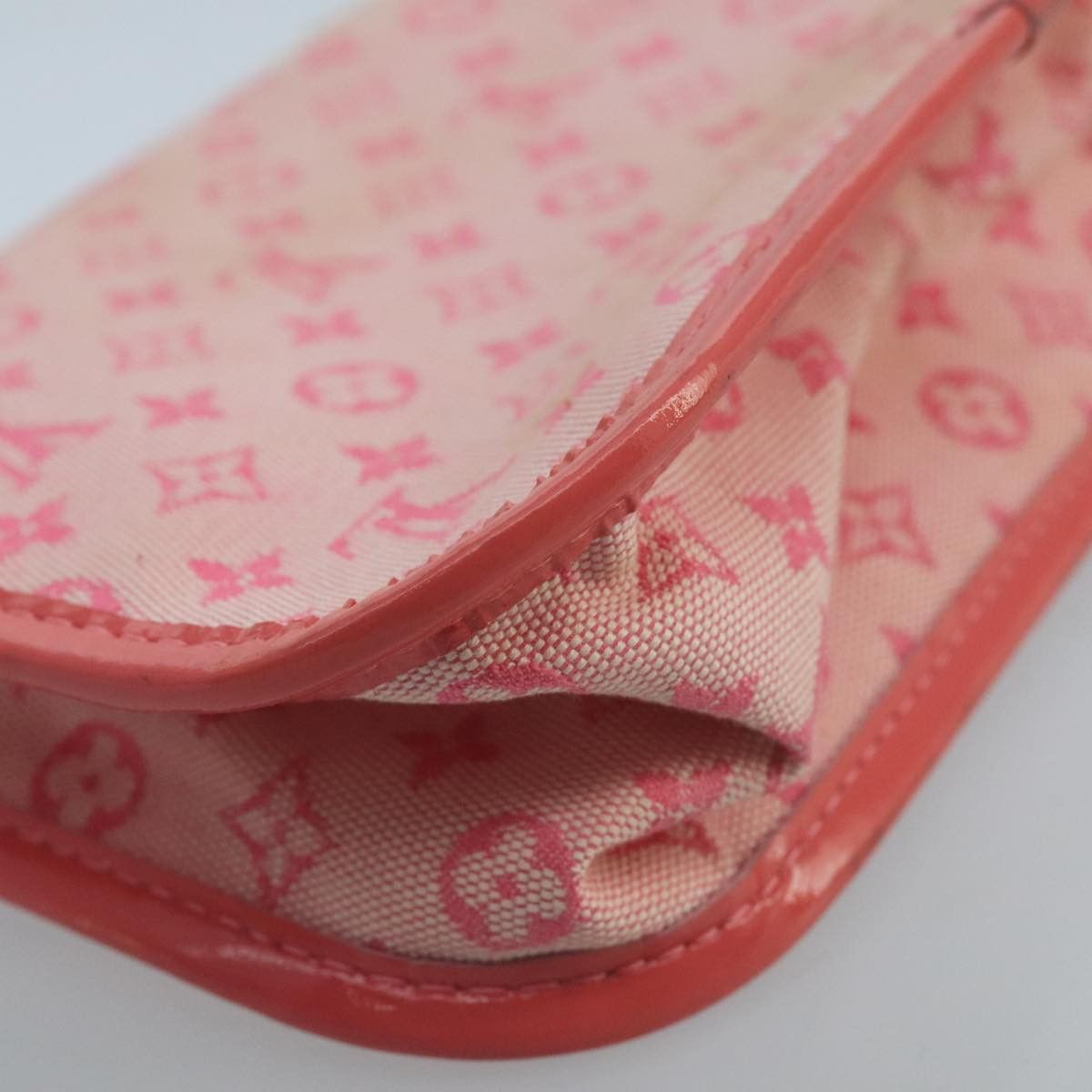Louis Vuitton Mary Kate Pink Canvas Clutch Bag (Pre-Owned) Size ONE SIZE - 9 Thumbnail