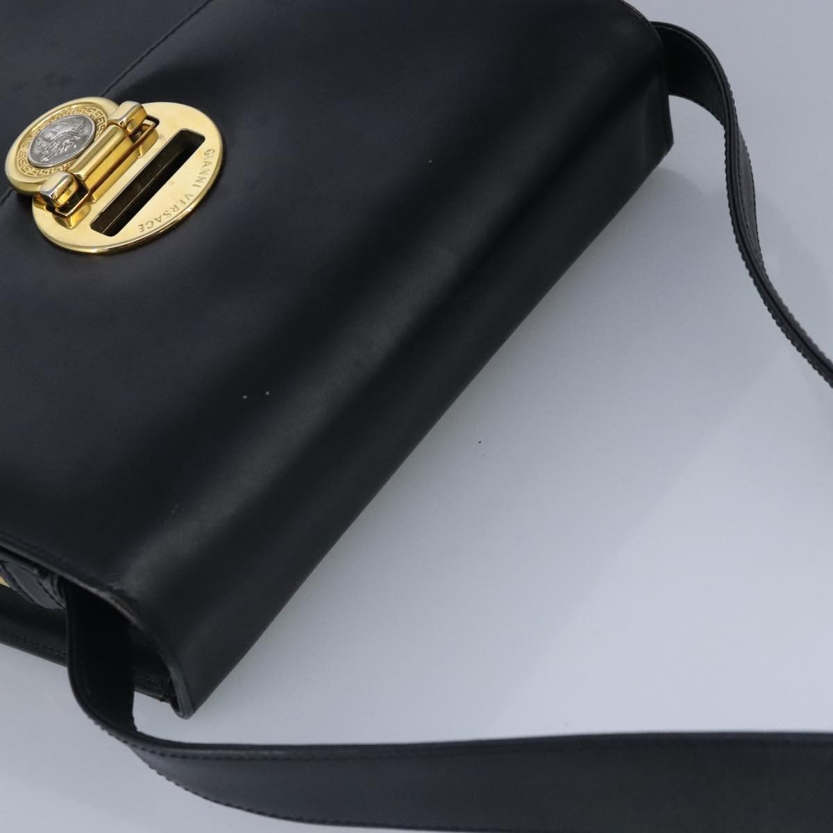 Versace Black Leather Shoulder Bag (Pre-Owned) Size ONE SIZE - 17 Thumbnail