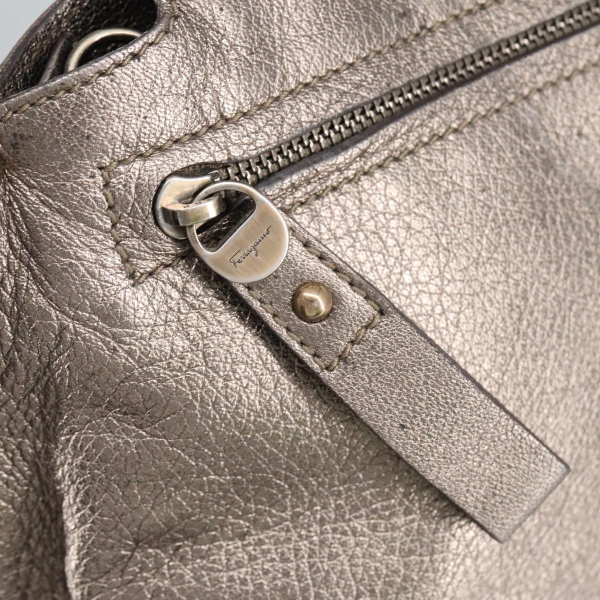 Salvatore Ferragamo Gancini Silver Leather Handbag (Pre-Owned) Size ONE SIZE - 12 Thumbnail