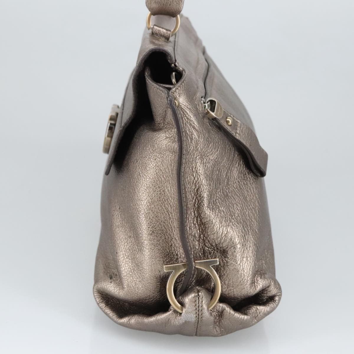 Salvatore Ferragamo Gancini Silver Leather Handbag (Pre-Owned) Size ONE SIZE - 4 Thumbnail