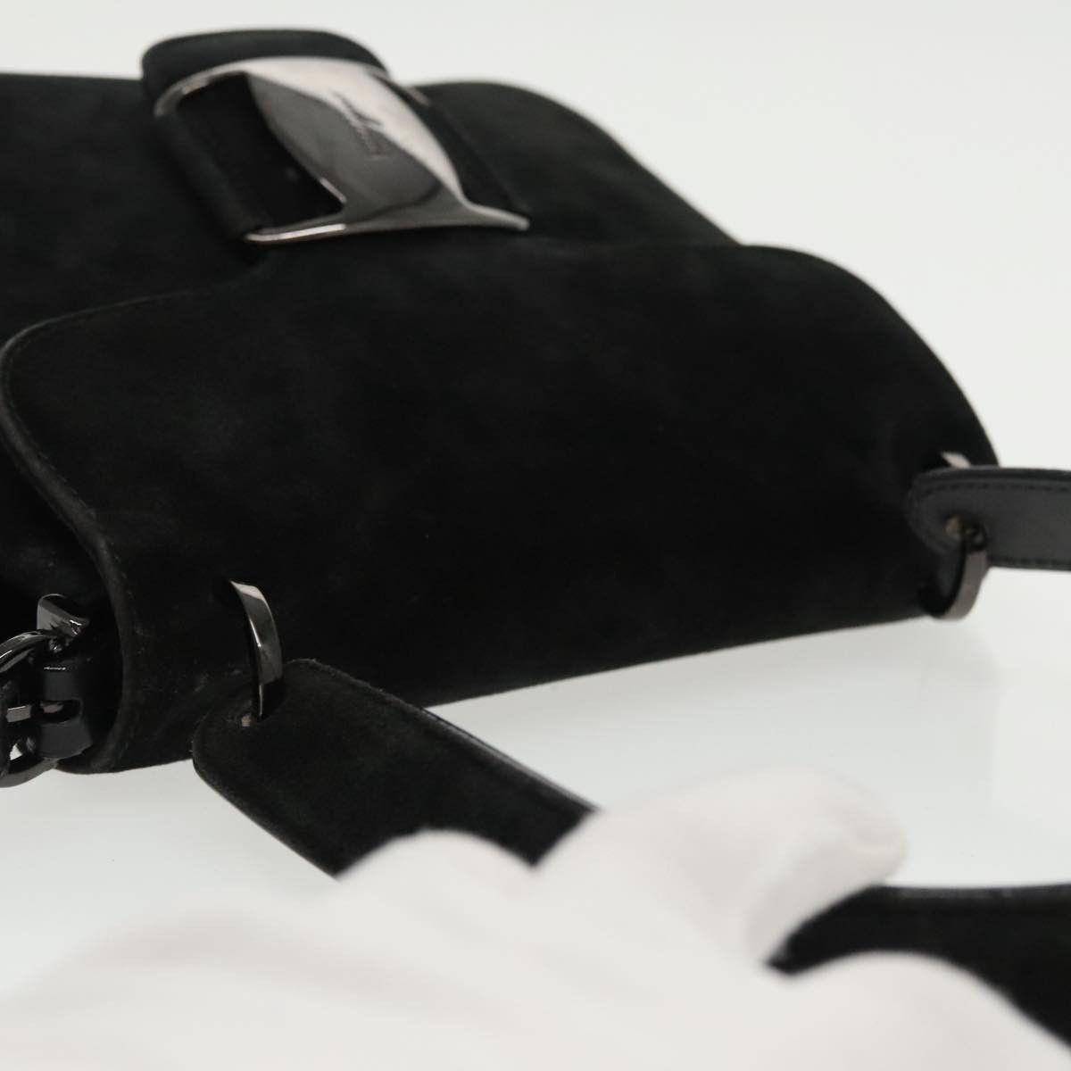 Salvatore Ferragamo Vara Black Suede Handbag (Pre-Owned) Size ONE SIZE - 17 Thumbnail