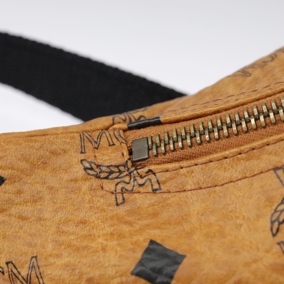 MCM Visetos Brown Canvas Shoulder Bag (Pre-Owned) Size ONE SIZE - 20 Thumbnail