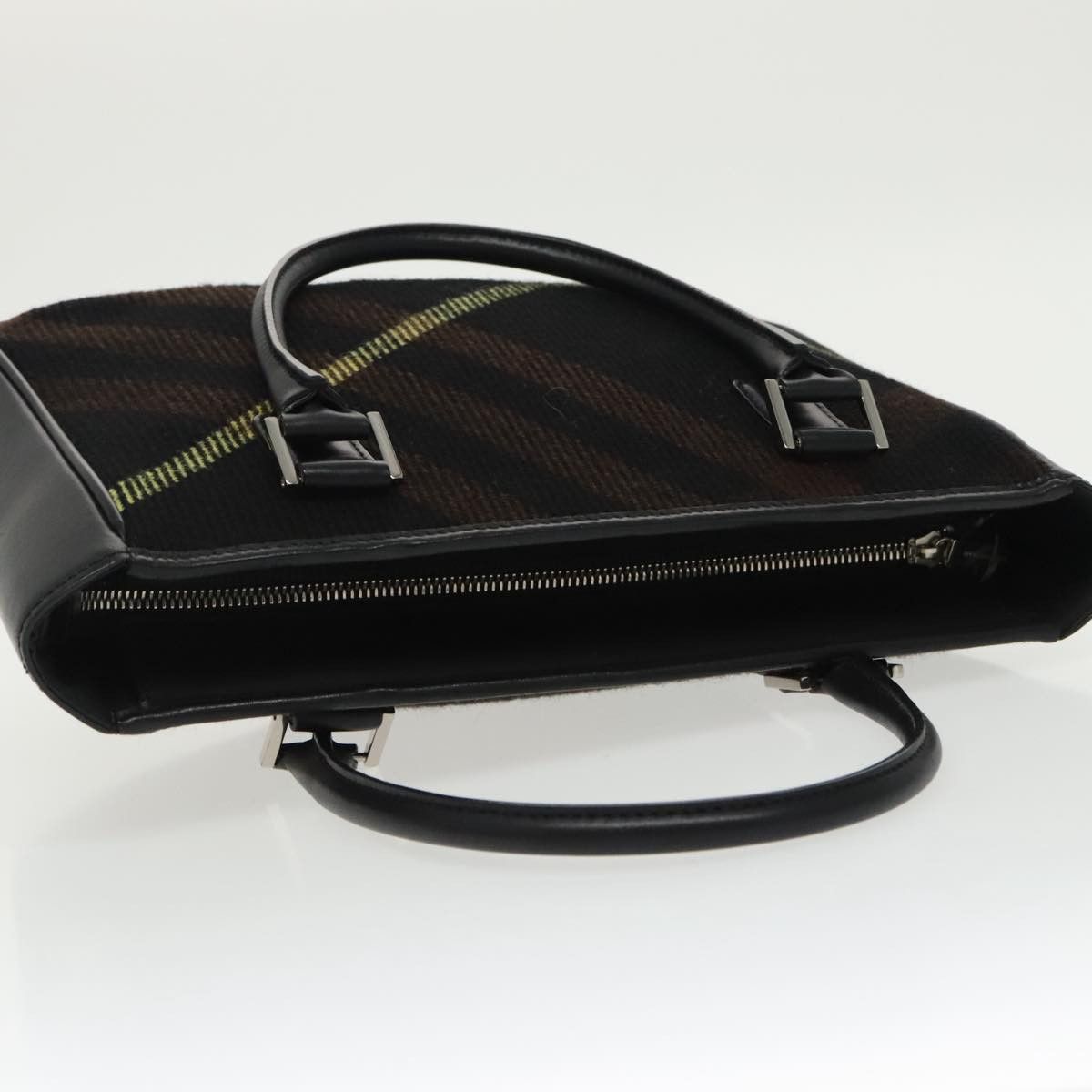 Burberry Black Leather Handbag (Pre-Owned) Size ONE SIZE - 12 Thumbnail