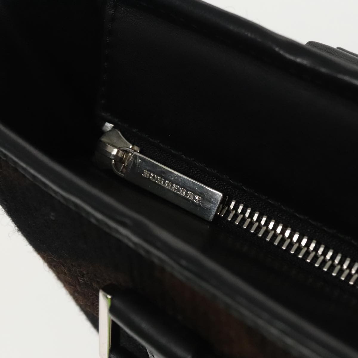 Burberry Black Leather Handbag (Pre-Owned) Size ONE SIZE - 7 Thumbnail