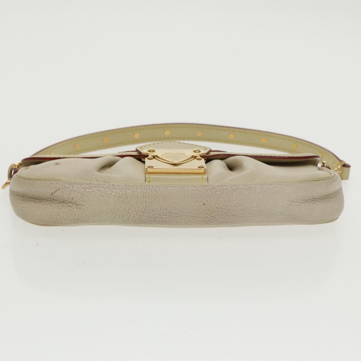 Louis Vuitton Suhali Beige Leather Clutch Bag (Pre-Owned) Size ONE SIZE - 20 Thumbnail