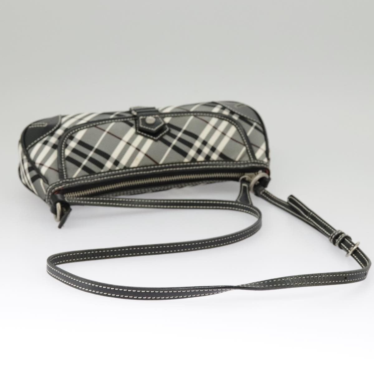 Burberry Nova Check Black Canvas Shoulder Bag (Pre-Owned) Size ONE SIZE - 4 Thumbnail