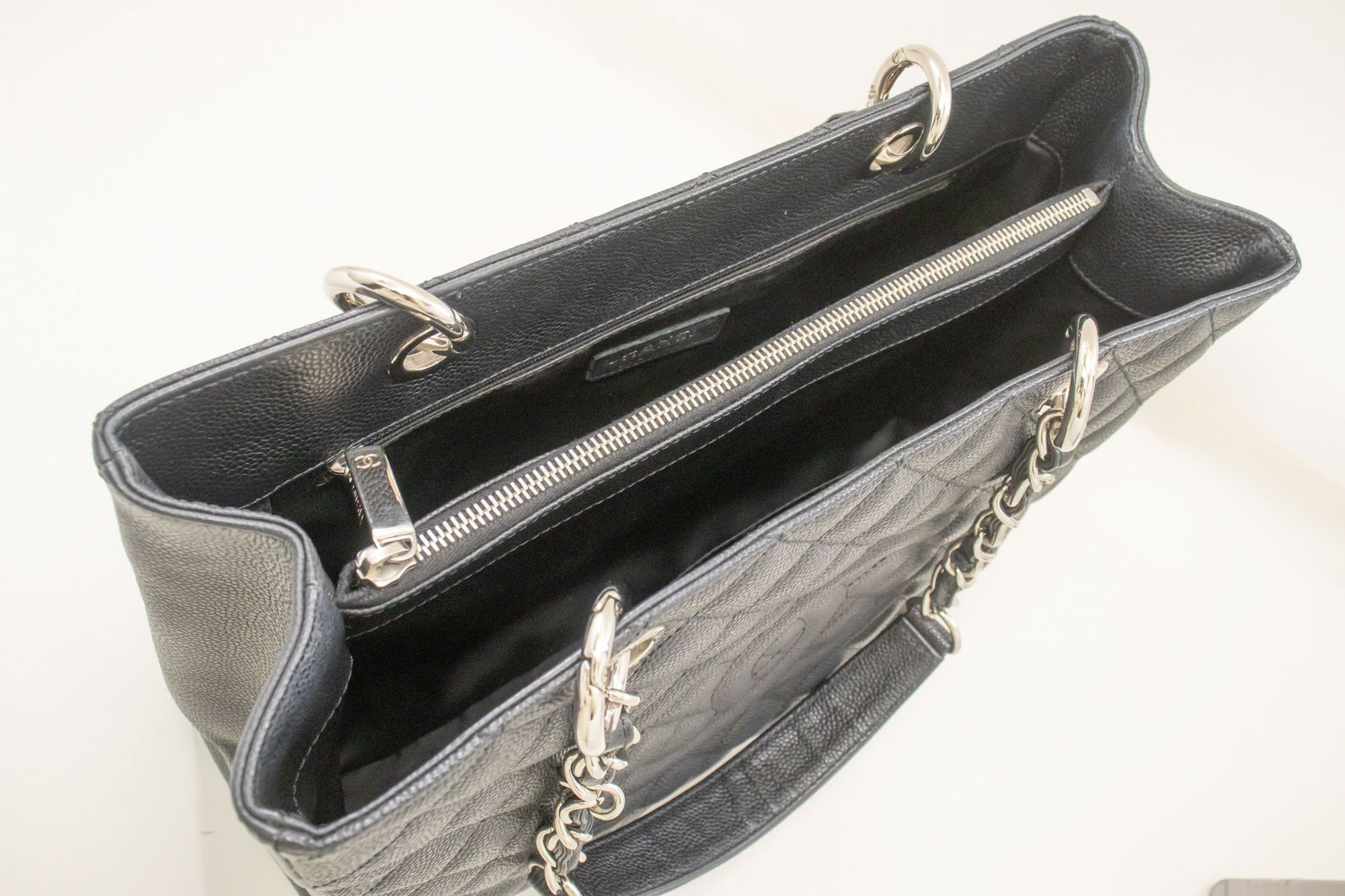 Chanel Grand Shopping Black Leather Shoulder Bag (Pre-Owned) Size ONE SIZE - 8 Thumbnail