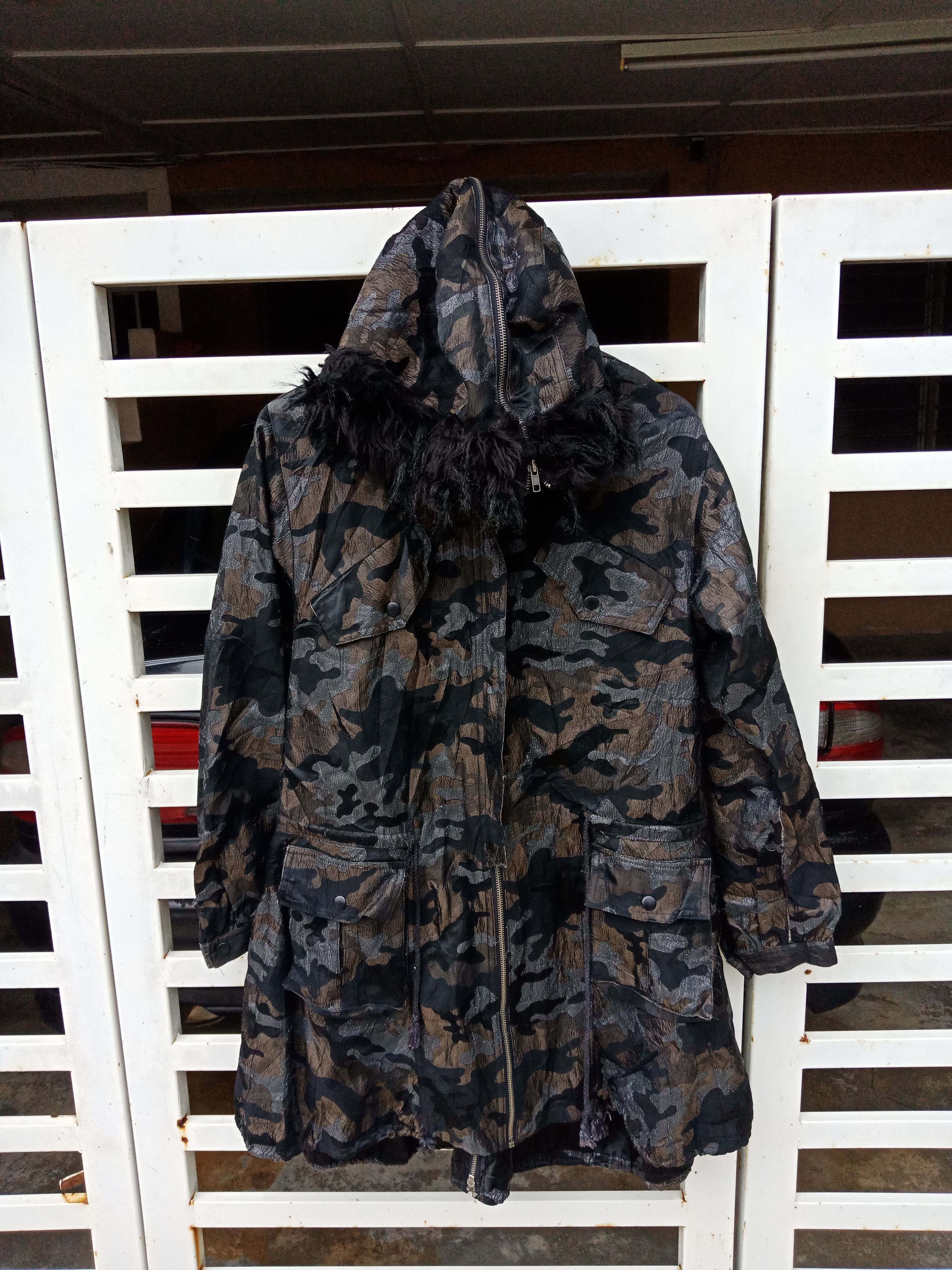Anna Sui Anna Sui Army Pattern Fur Faux Light Jacket Made in USA Size US M / EU 48-50 / 2 - 1 Thumbnail