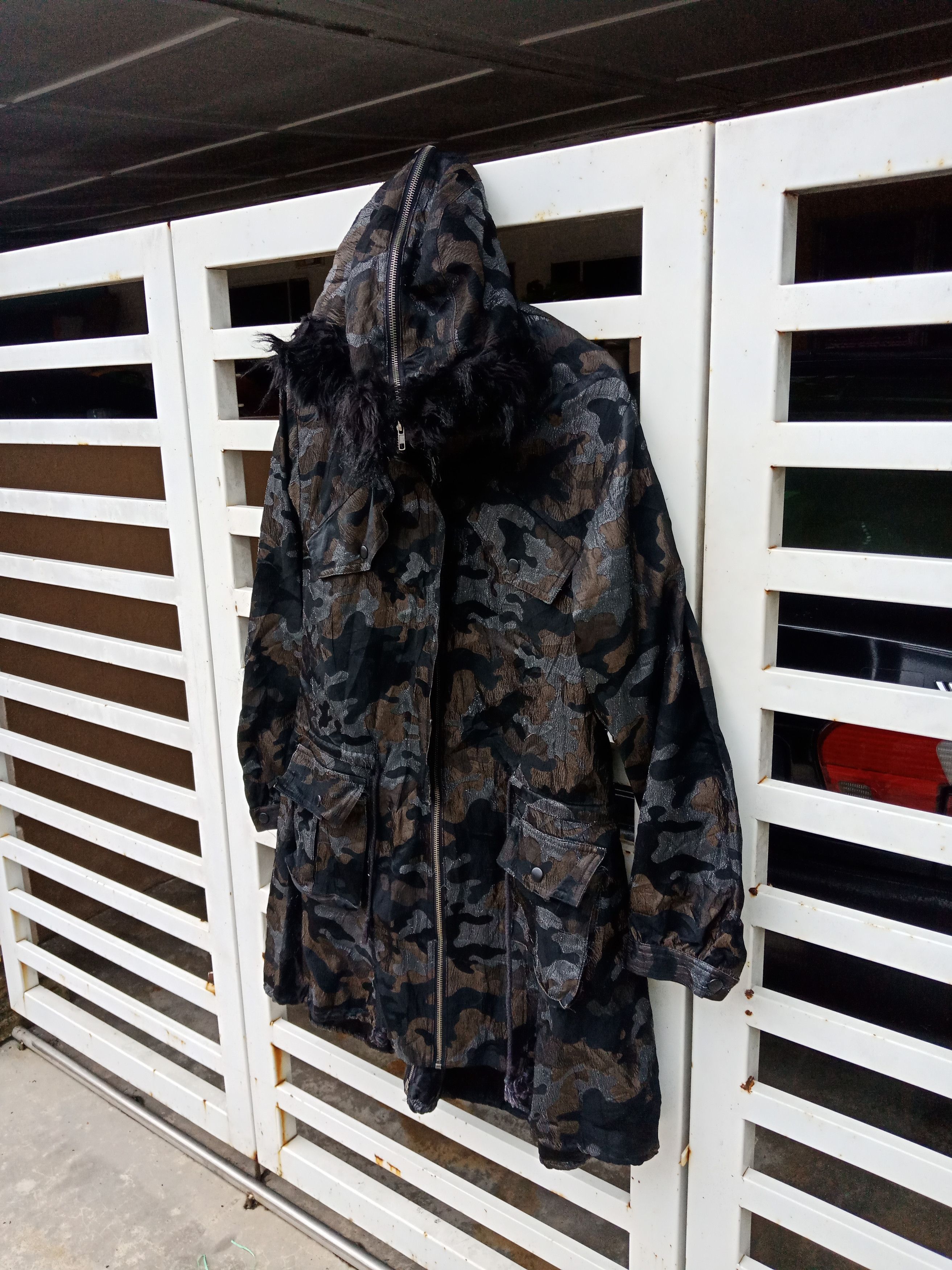 Anna Sui Anna Sui Army Pattern Fur Faux Light Jacket Made in USA Size US M / EU 48-50 / 2 - 5 Thumbnail