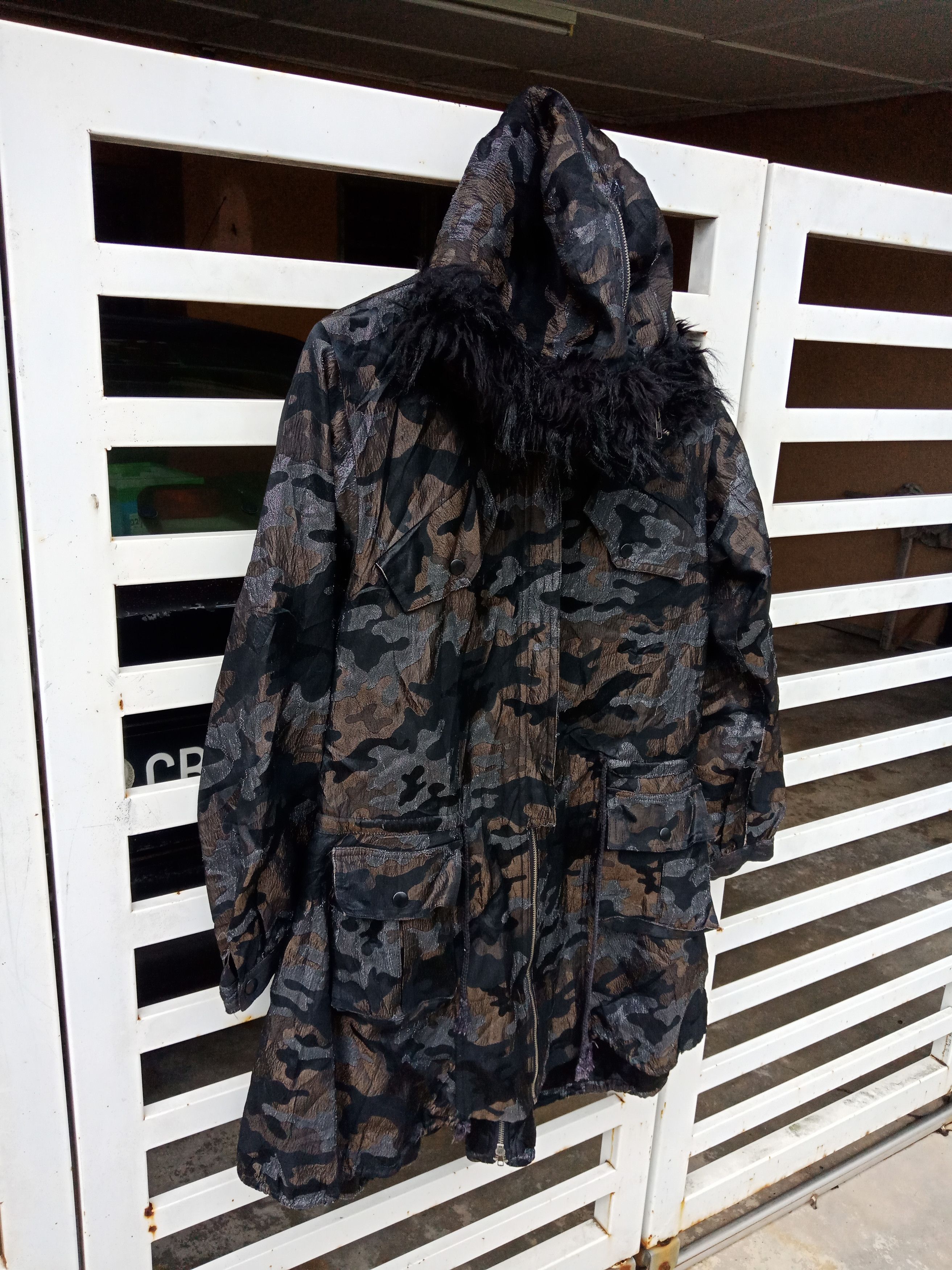 Anna Sui Anna Sui Army Pattern Fur Faux Light Jacket Made in USA Size US M / EU 48-50 / 2 - 4 Thumbnail