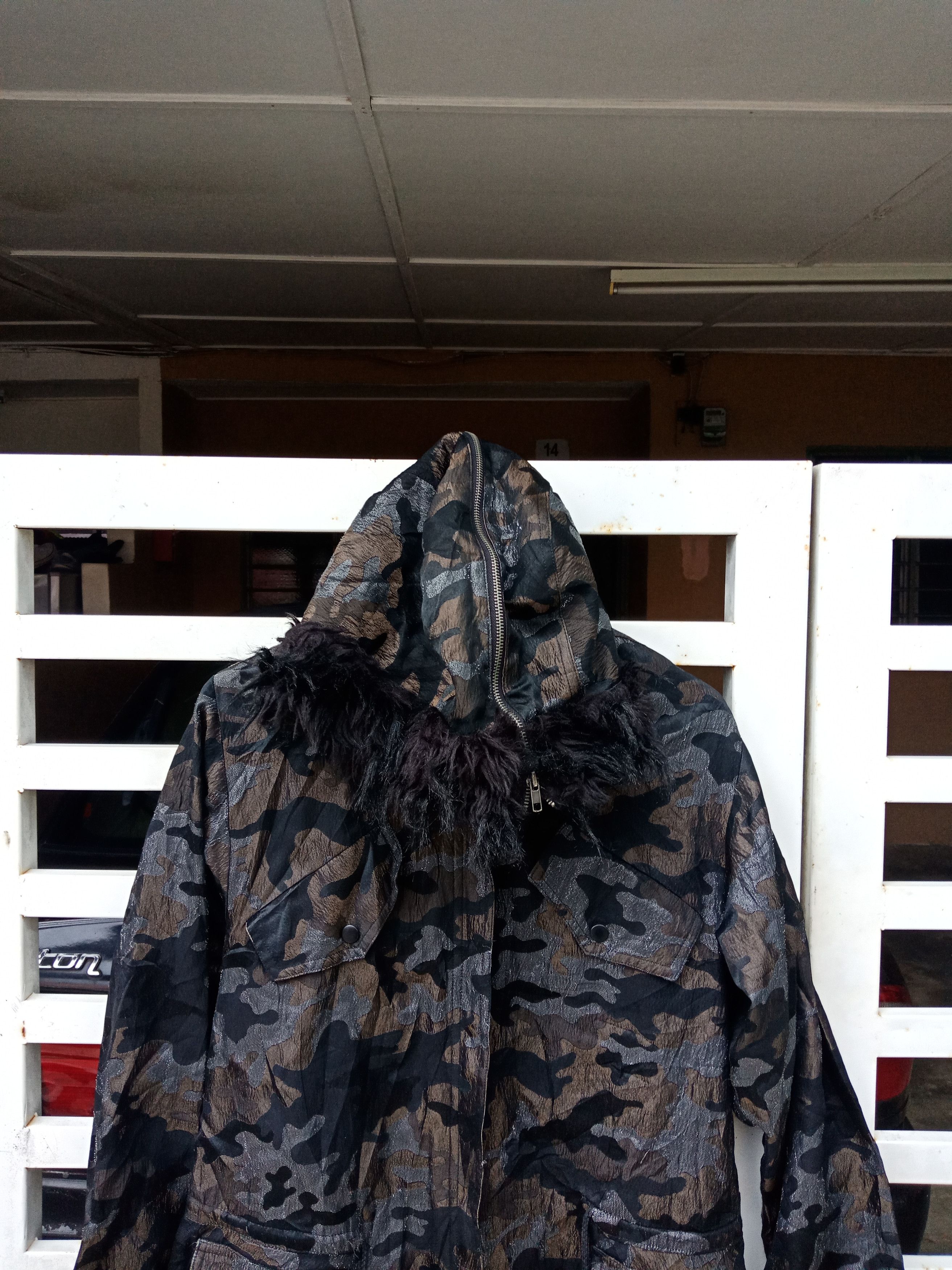 Anna Sui Anna Sui Army Pattern Fur Faux Light Jacket Made in USA Size US M / EU 48-50 / 2 - 6 Thumbnail