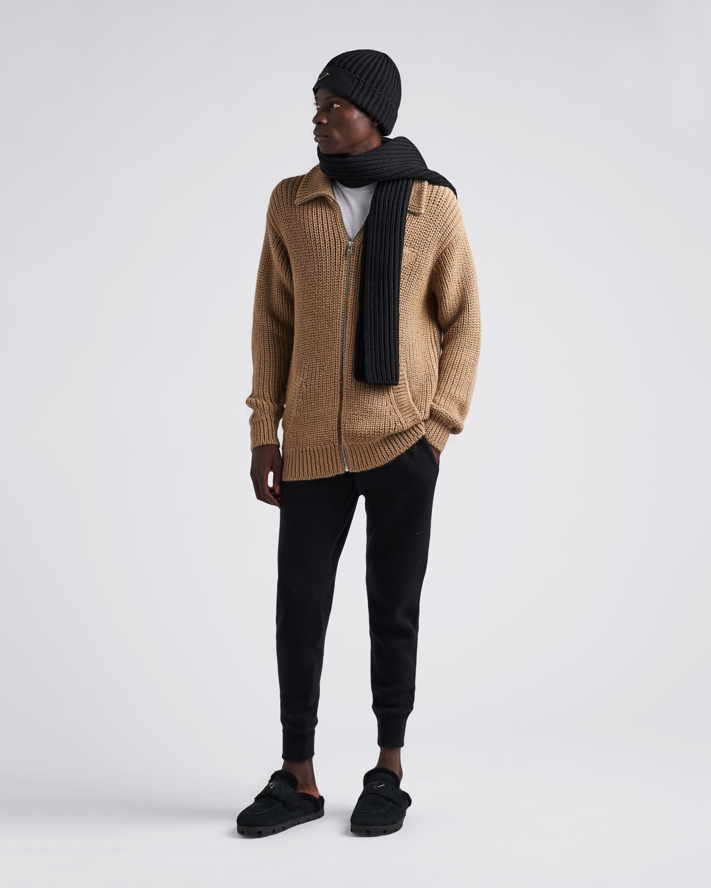 Prada $3.4K VALUE Knit ALPACA Cardigan with triangle logo Size US M / EU 48-50 / 2 - 2 Thumbnail