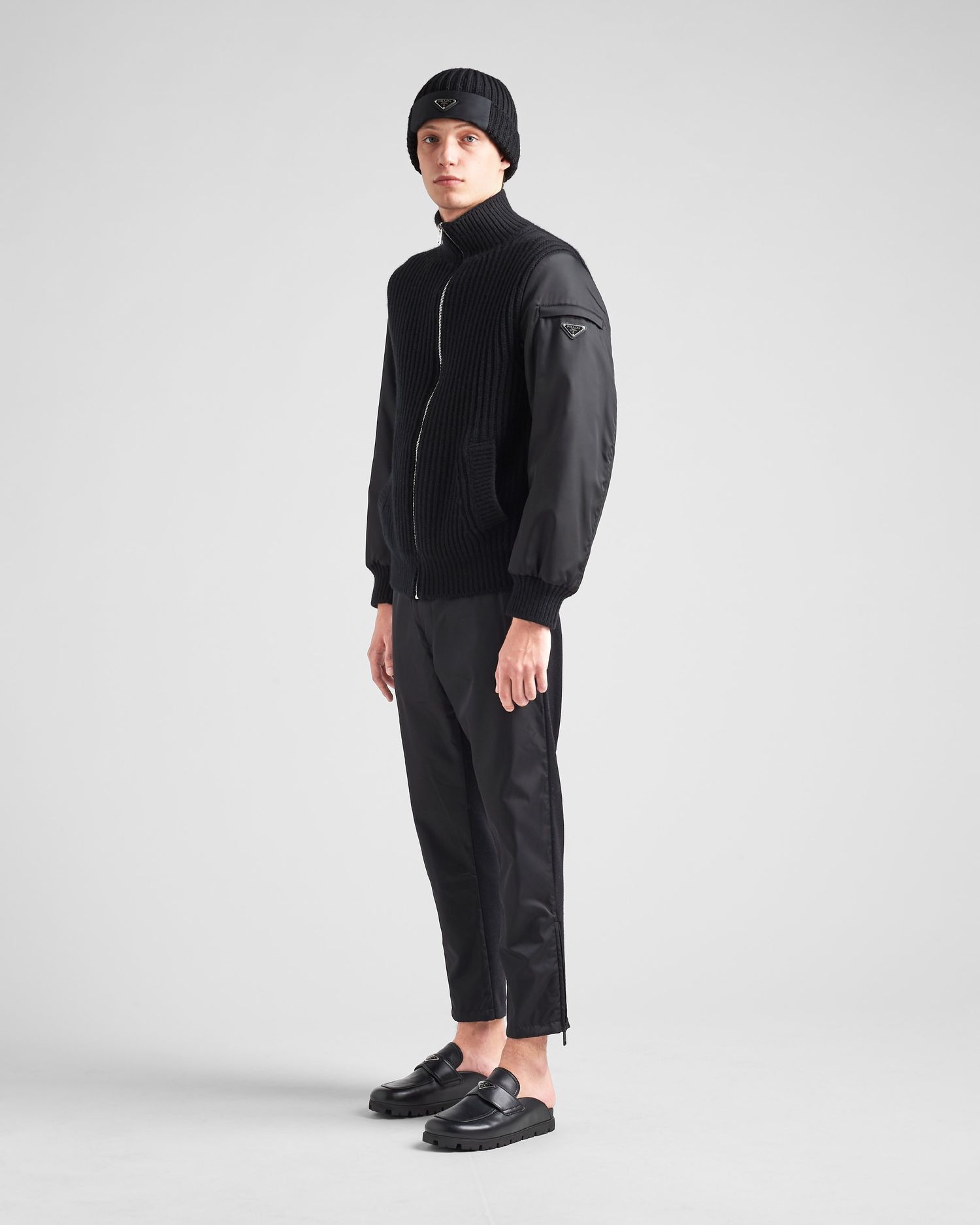 Prada $5.6K VALUE Reversible Cashmere Re-Nylon Cardigan in Black Size US M / EU 48-50 / 2 - 3 Thumbnail