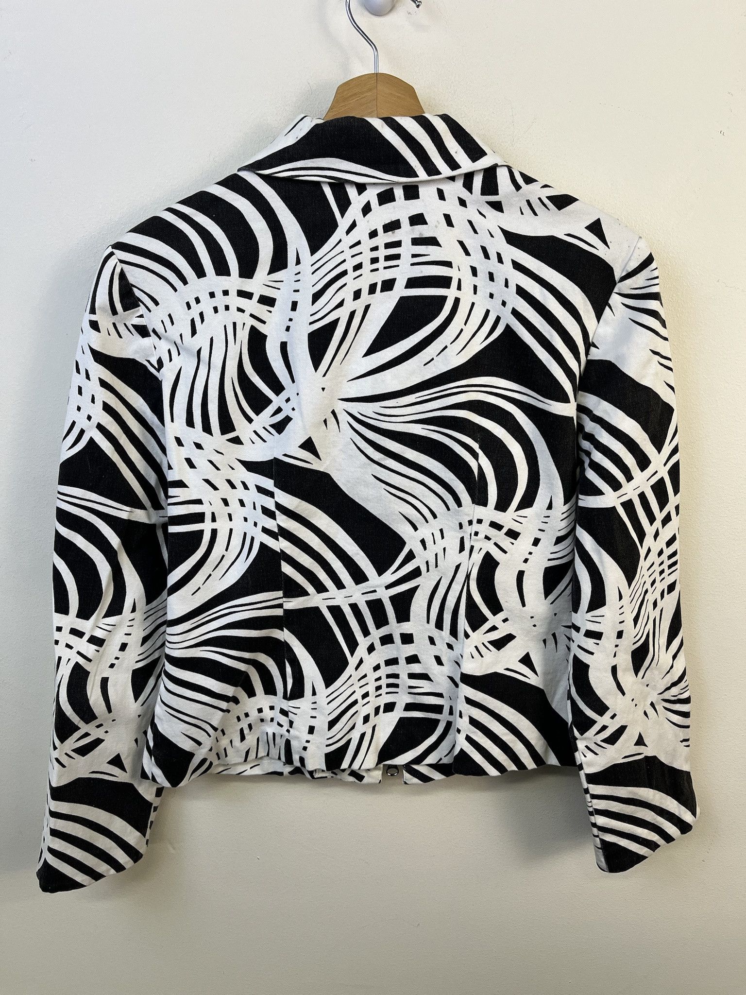 Vintage Vintage 1990s Black and White Tribal Camo Pattern Blazer Cardigan Jacket Size XS Size US XS / EU 42 / 0 - 4 Thumbnail