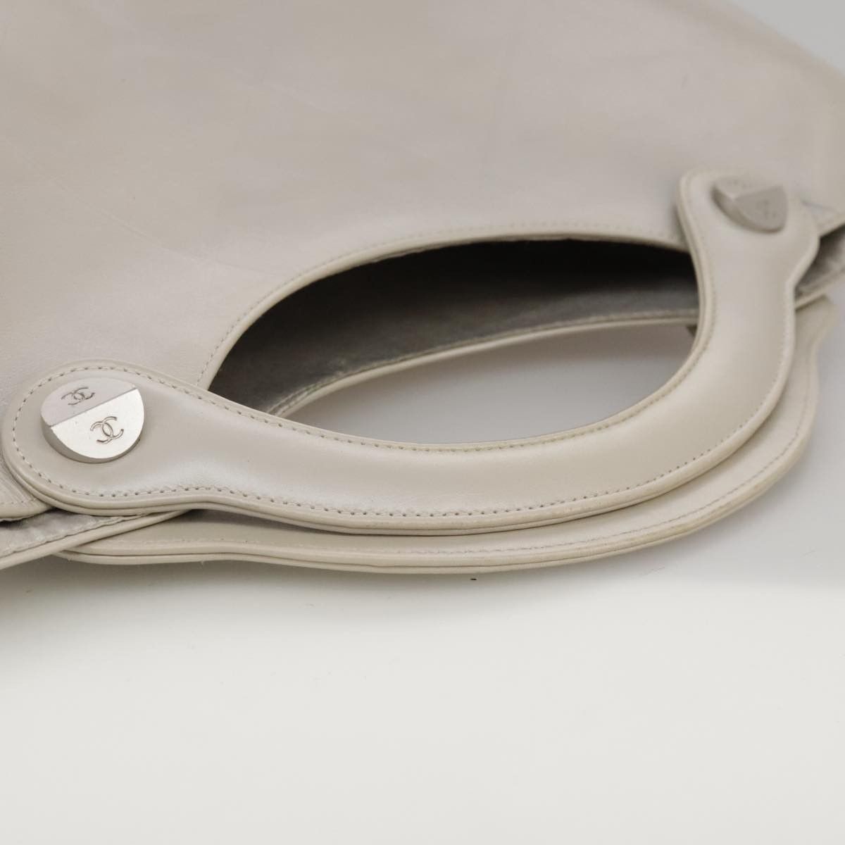 Chanel Grey Leather Handbag (Pre-Owned) Size ONE SIZE - 5 Thumbnail