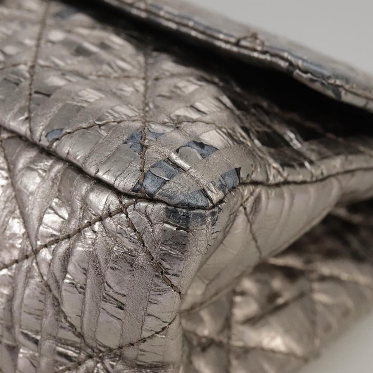 Chanel 2,55 Silver Leather Shoulder Bag (Pre-Owned) Size ONE SIZE - 9 Thumbnail