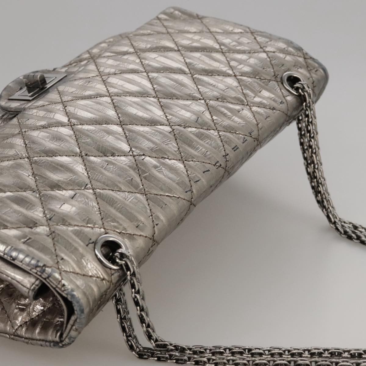 Chanel 2,55 Silver Leather Shoulder Bag (Pre-Owned) Size ONE SIZE - 19 Thumbnail
