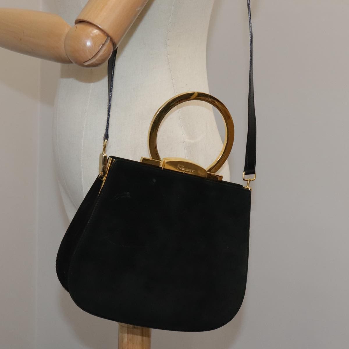 Salvatore Ferragamo Gancini Black Suede Handbag (Pre-Owned) Size ONE SIZE - 18 Thumbnail