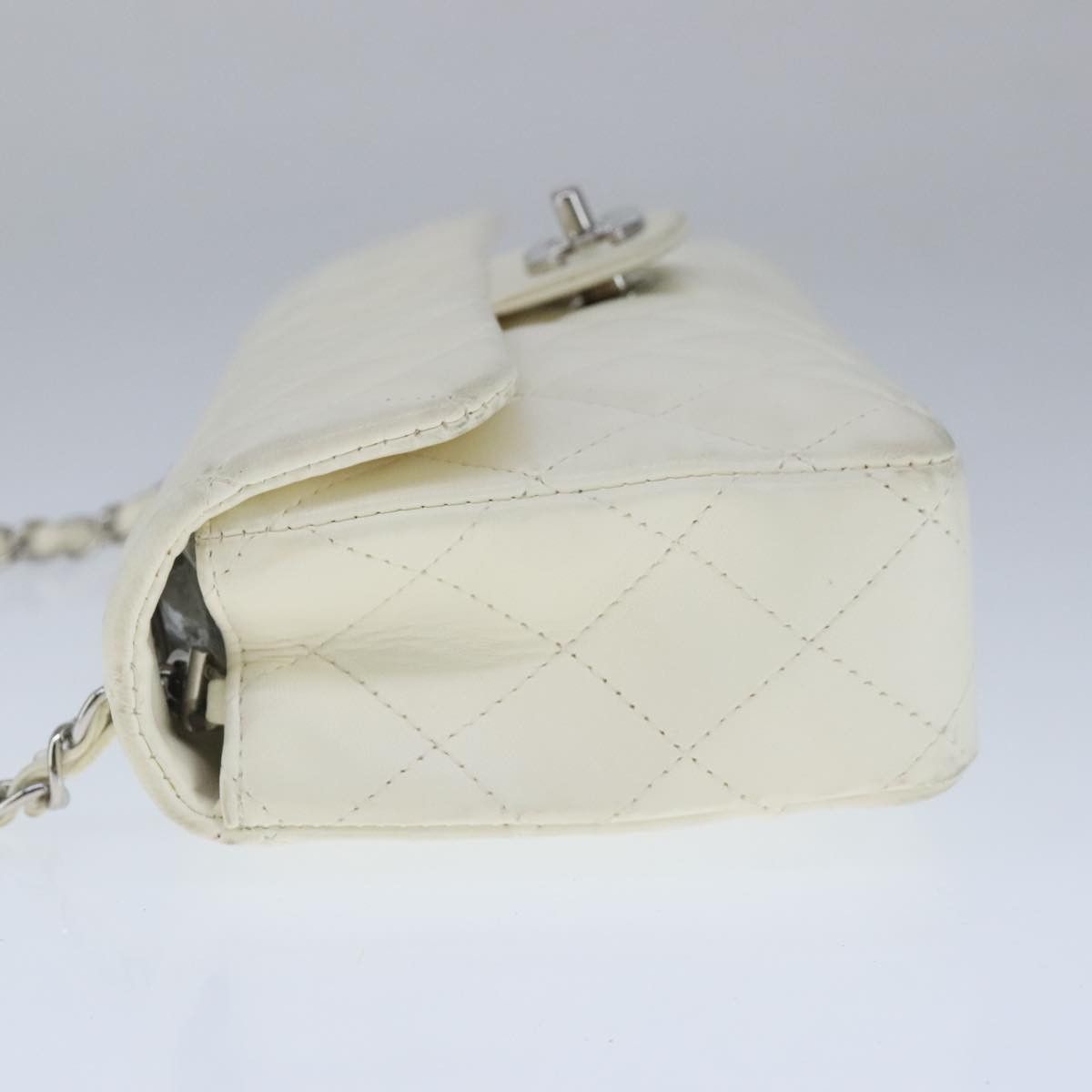 Chanel Timeless White Leather Shoulder Bag (Pre-Owned) Size ONE SIZE - 4 Thumbnail