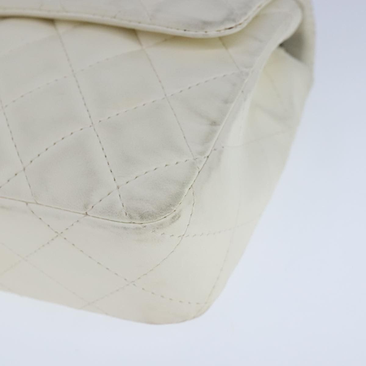 Chanel Timeless White Leather Shoulder Bag (Pre-Owned) Size ONE SIZE - 7 Thumbnail