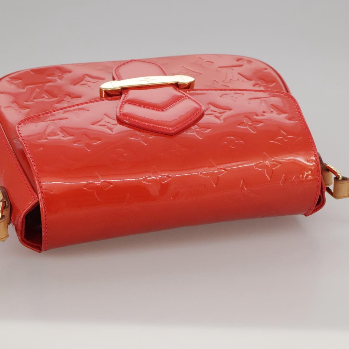 Louis Vuitton Bellflower Red Patent Leather Shoulder Bag (Pre-Owned) Size ONE SIZE - 18 Thumbnail