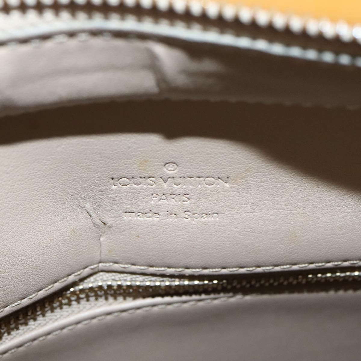 Louis Vuitton Houston Yellow Patent Leather Handbag (Pre-Owned) Size ONE SIZE - 15 Thumbnail