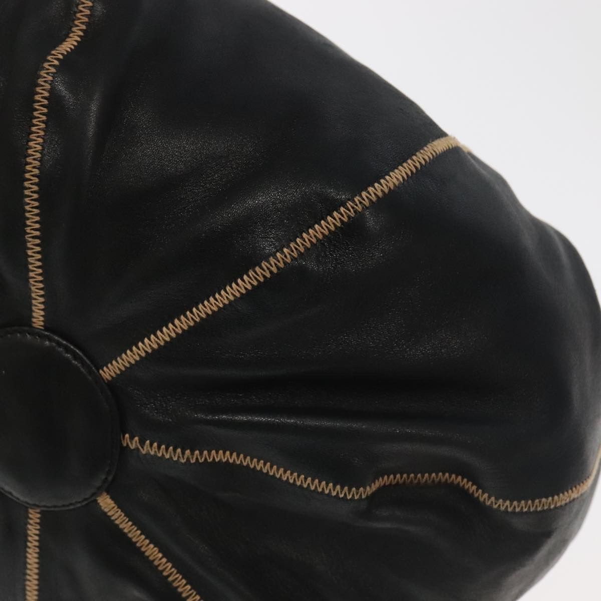 Chanel Black Leather Shoulder Bag (Pre-Owned) Size ONE SIZE - 8 Thumbnail